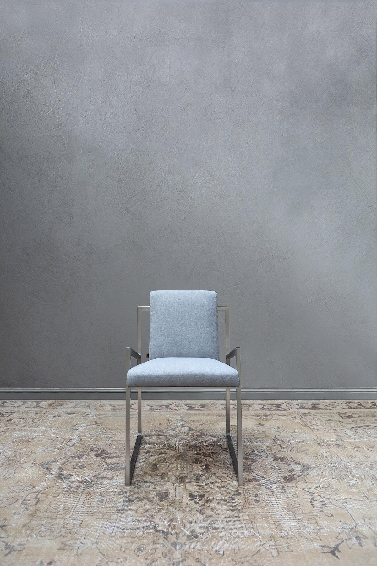 Berühmter Stuhl in Matt-Chrom-grau (21. Jahrhundert und zeitgenössisch) im Angebot