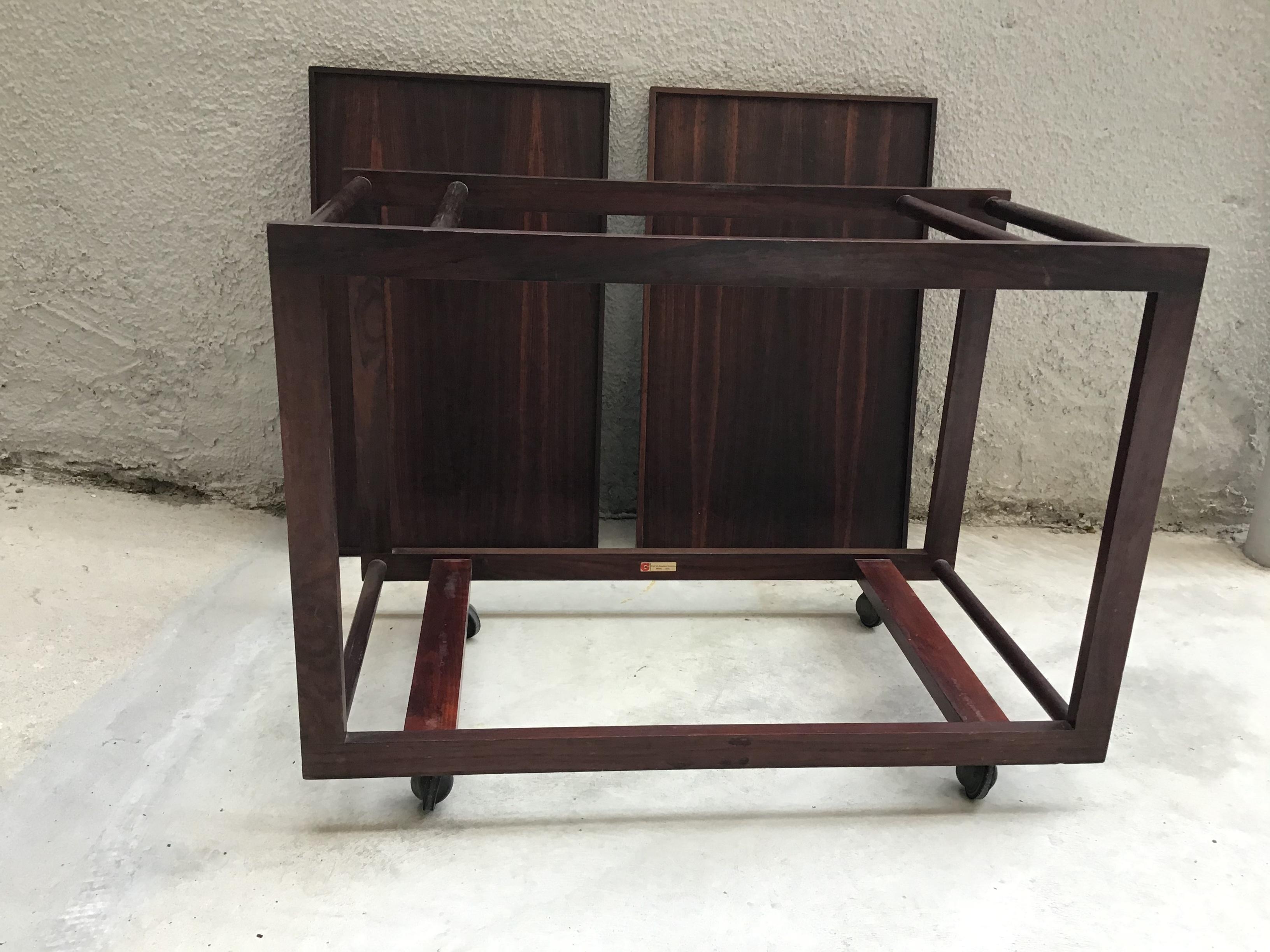 Wood F.Amedeo Cassina 1950 Movable trolley with removable tray Rosewood wood italy  For Sale