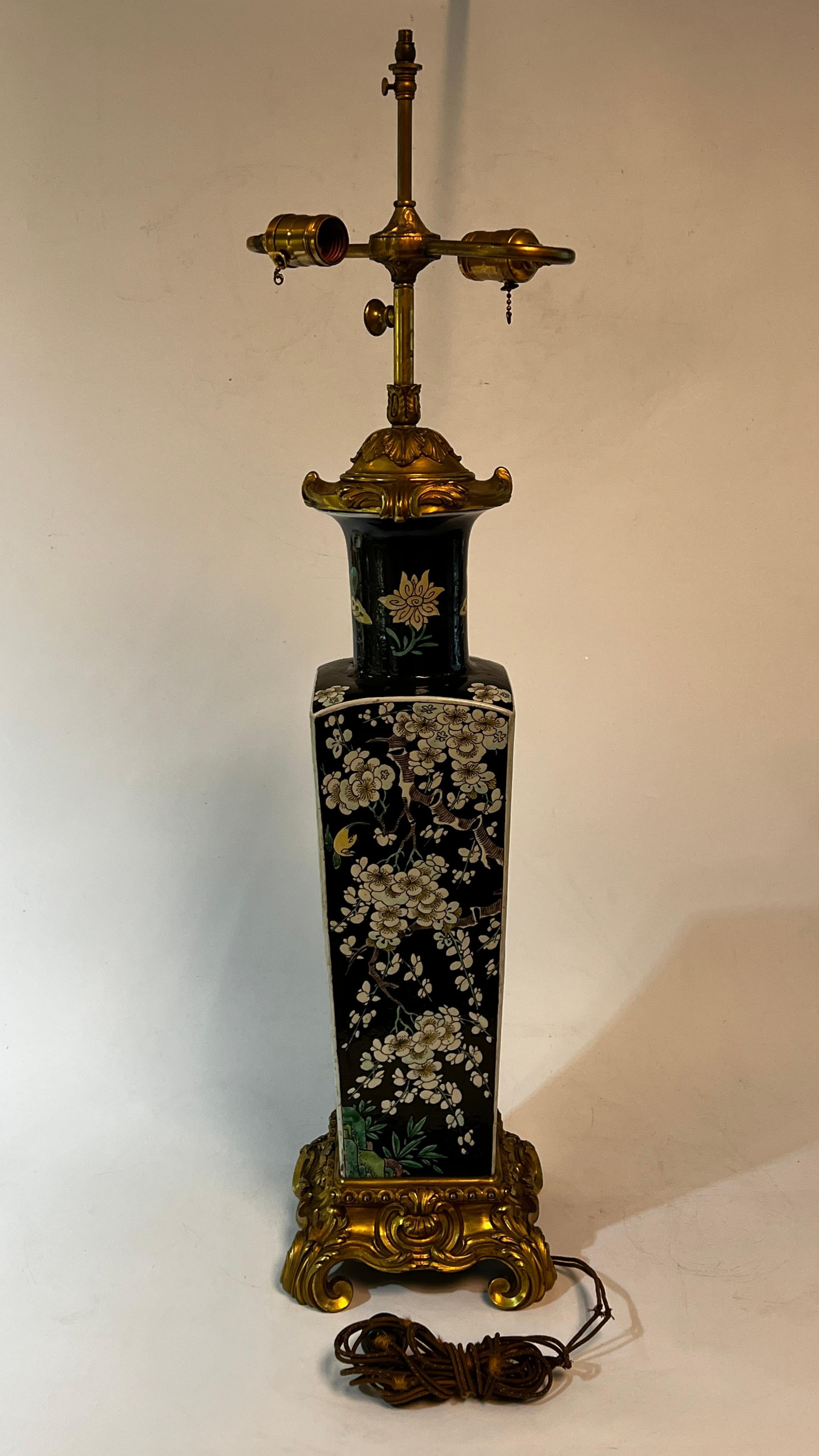 Famille Noire Chinese Porcelain Ormolu Bronze Mounted Table Lamp For Sale 8