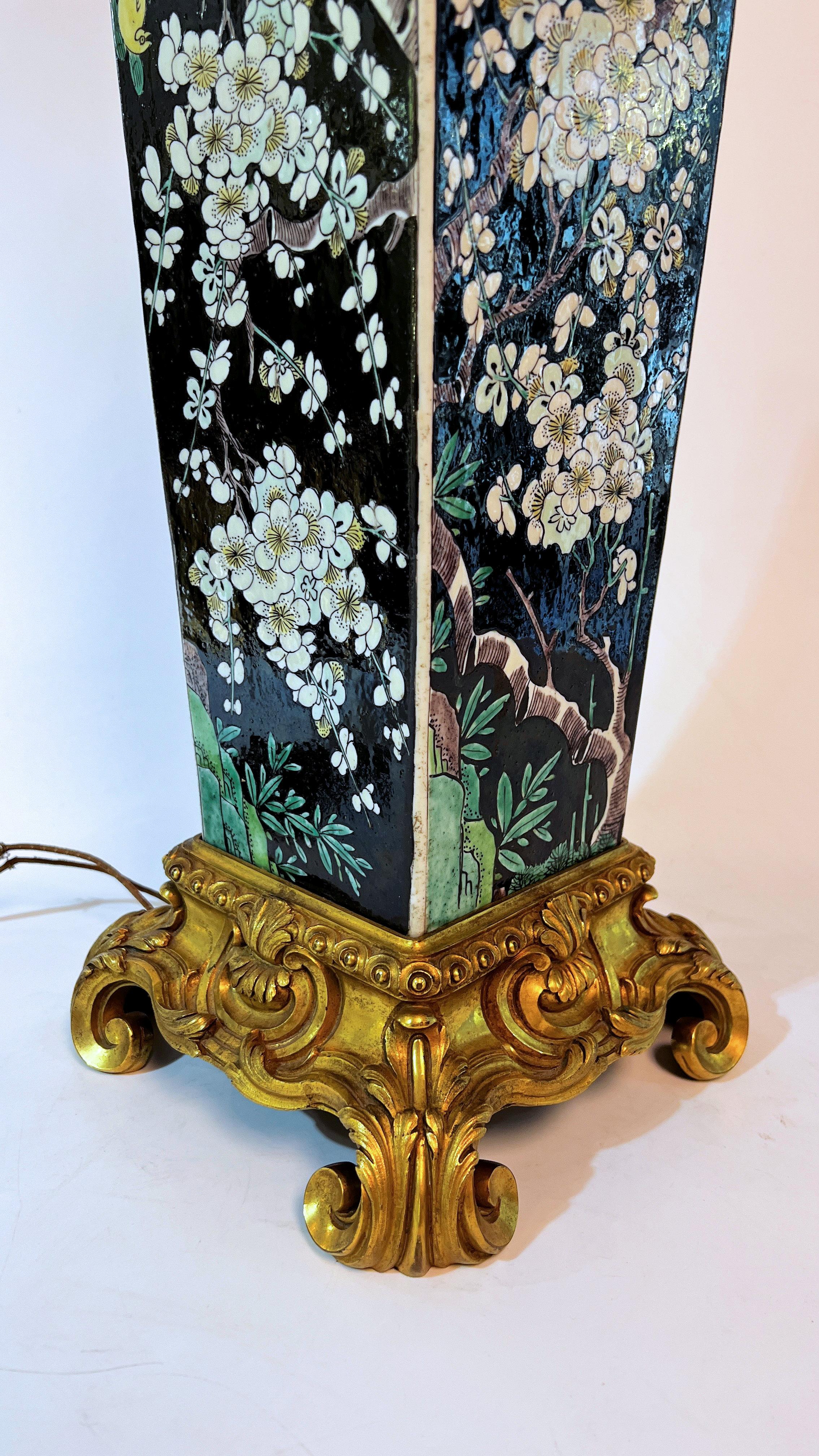 19th Century Famille Noire Chinese Porcelain Ormolu Bronze Mounted Table Lamp For Sale