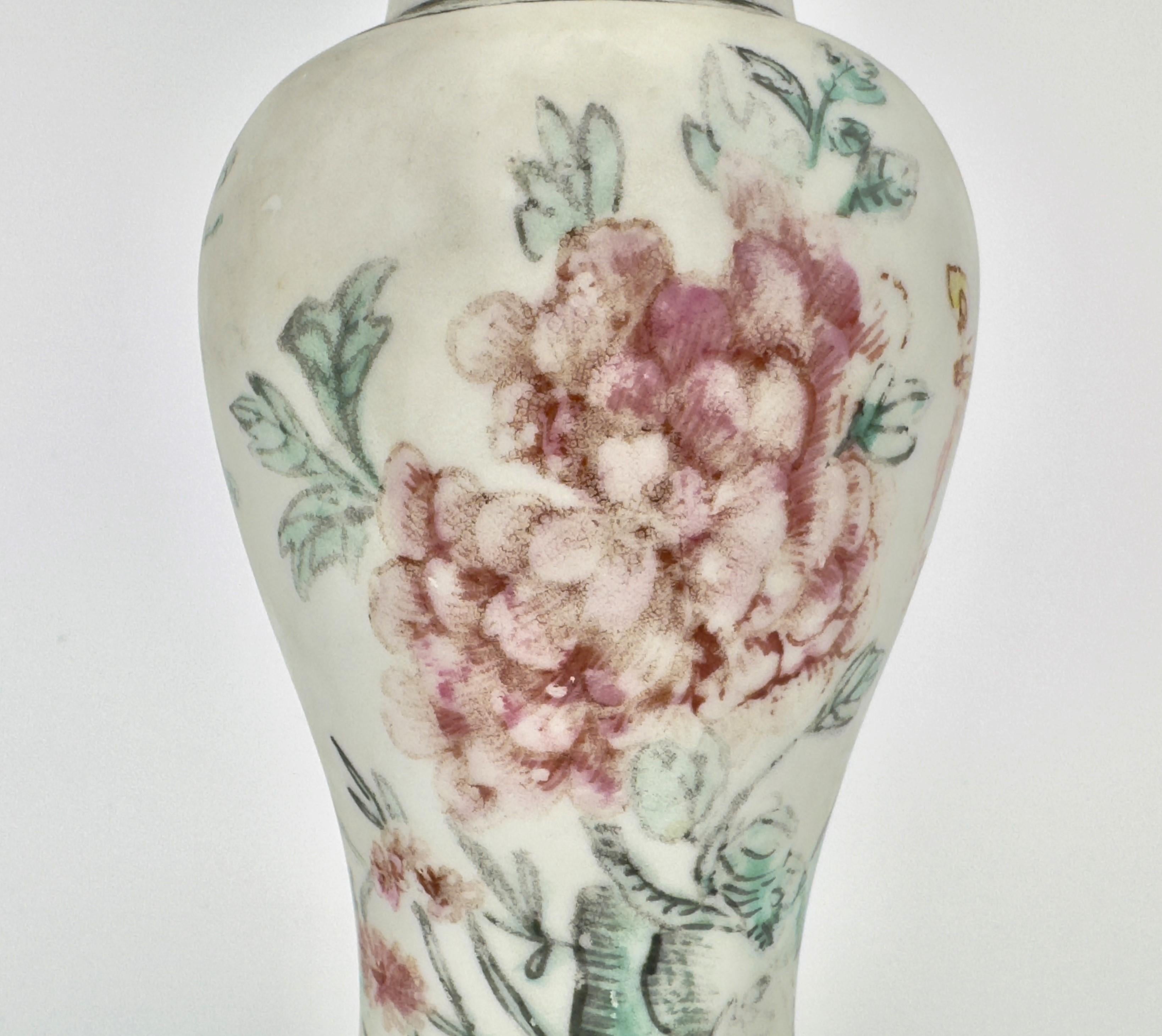 Famille Rose Baluster vase Circa 1725, Qing Dynasty, Kangxi-Yongzheng reign For Sale 1