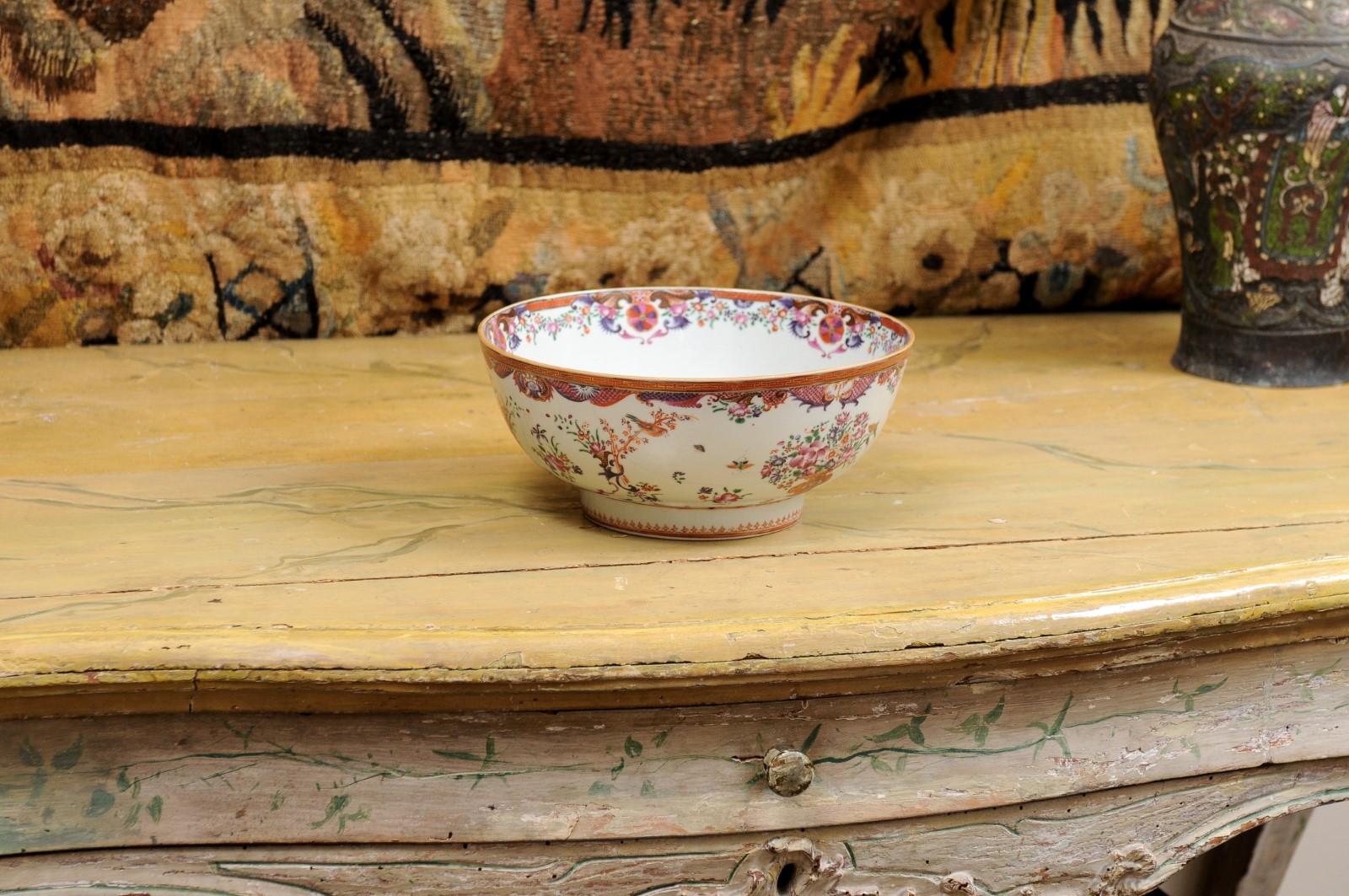 Late 18th Century Famille Rose Bowl with Bird & Butterfly Decoration, Chinese Export ca. 1780 For Sale