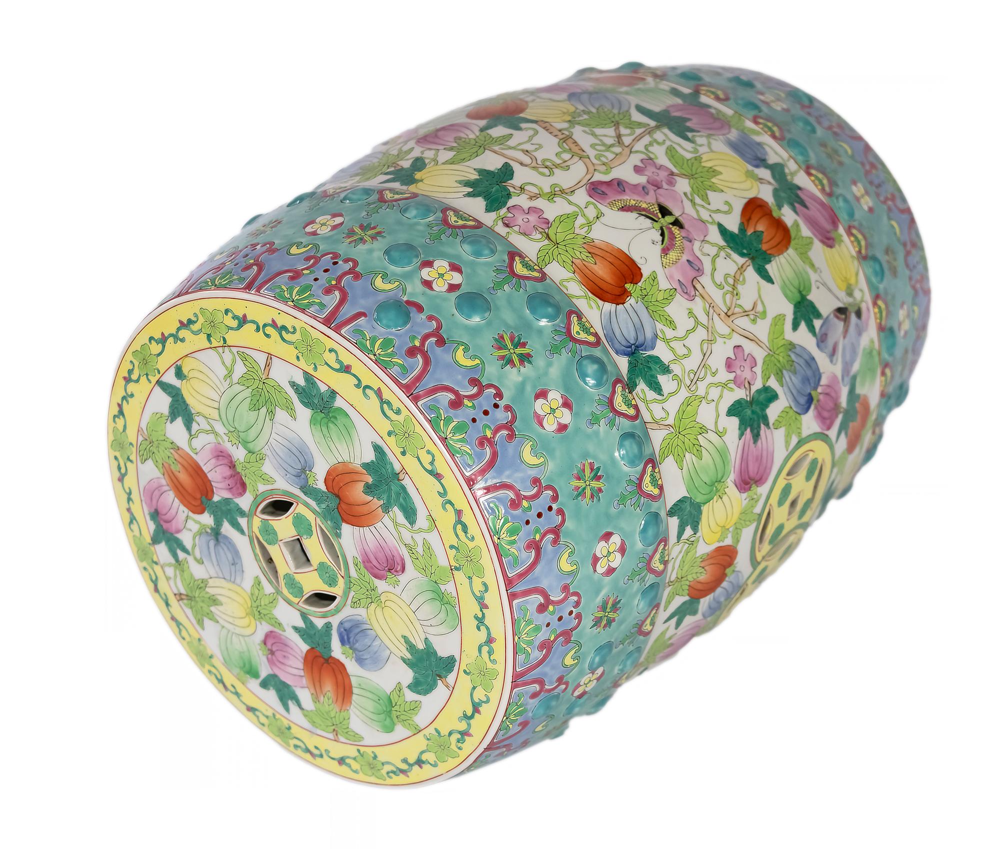 Famille Rose Ceramic Handmade Chinese Garden Stool In Good Condition In Vilnius, LT
