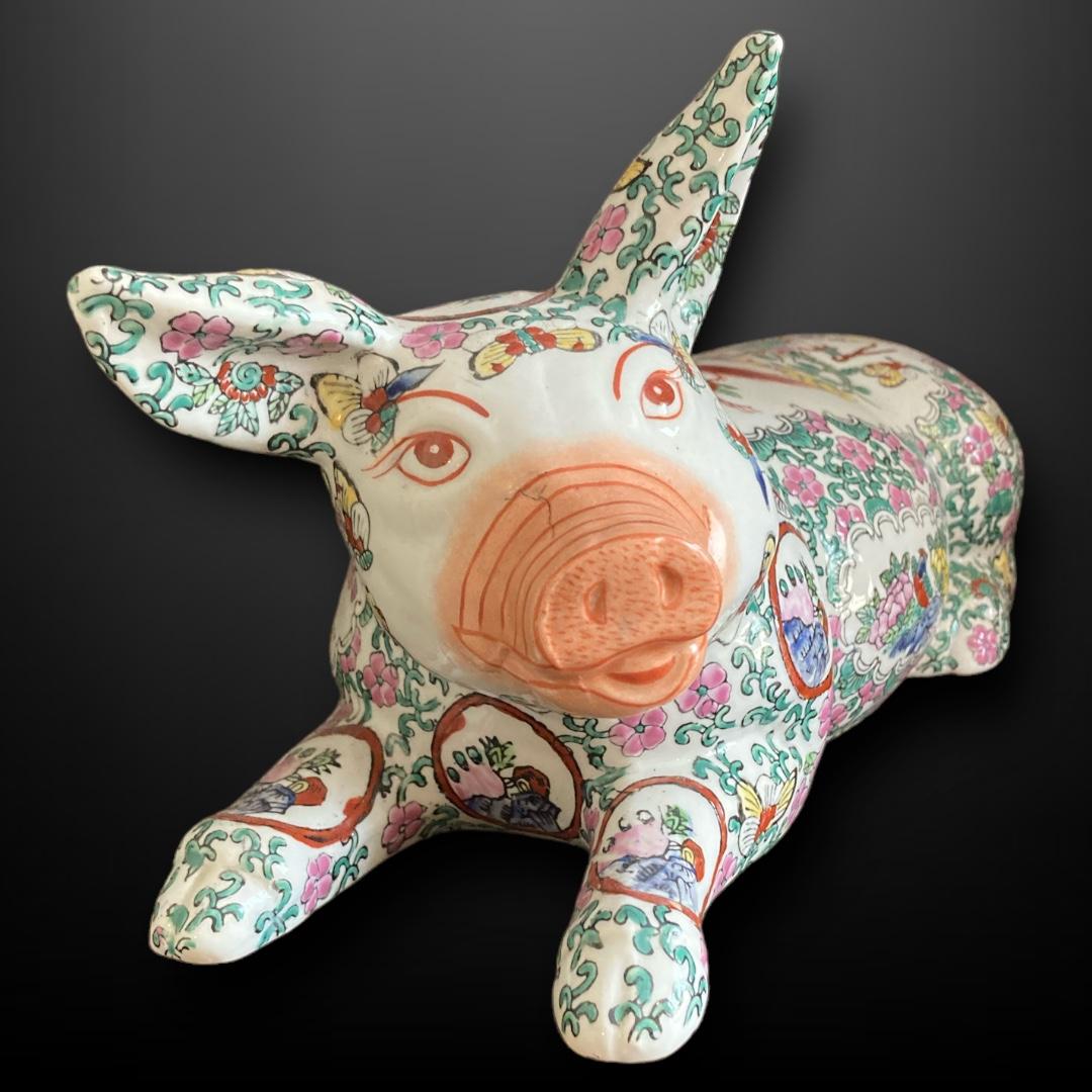 Famille Rose Chinese Porcelain Pig In Excellent Condition In Reepham, GB