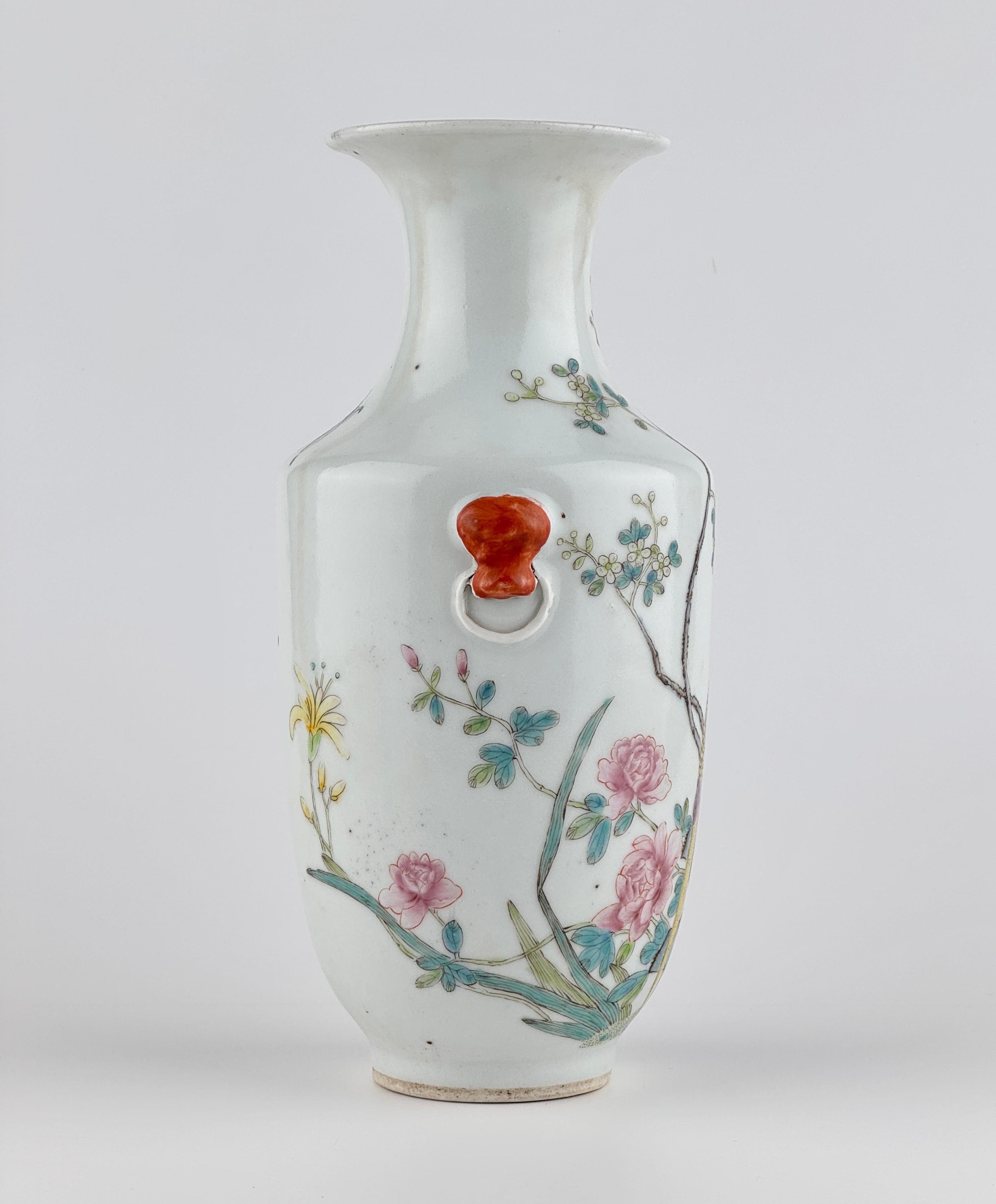 Glazed Famille rose porcelain vase, Late Qing Period-Republic Period For Sale