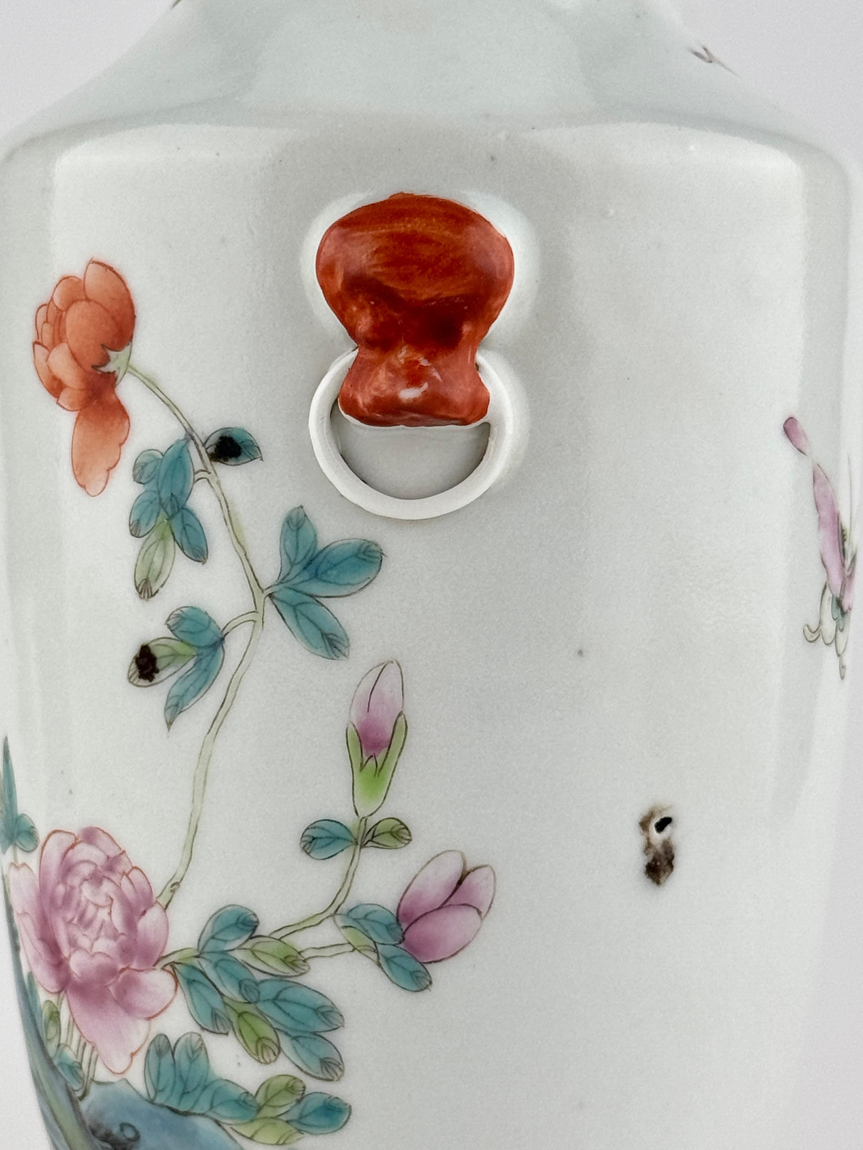 Ceramic Famille rose porcelain vase, Late Qing Period-Republic Period For Sale