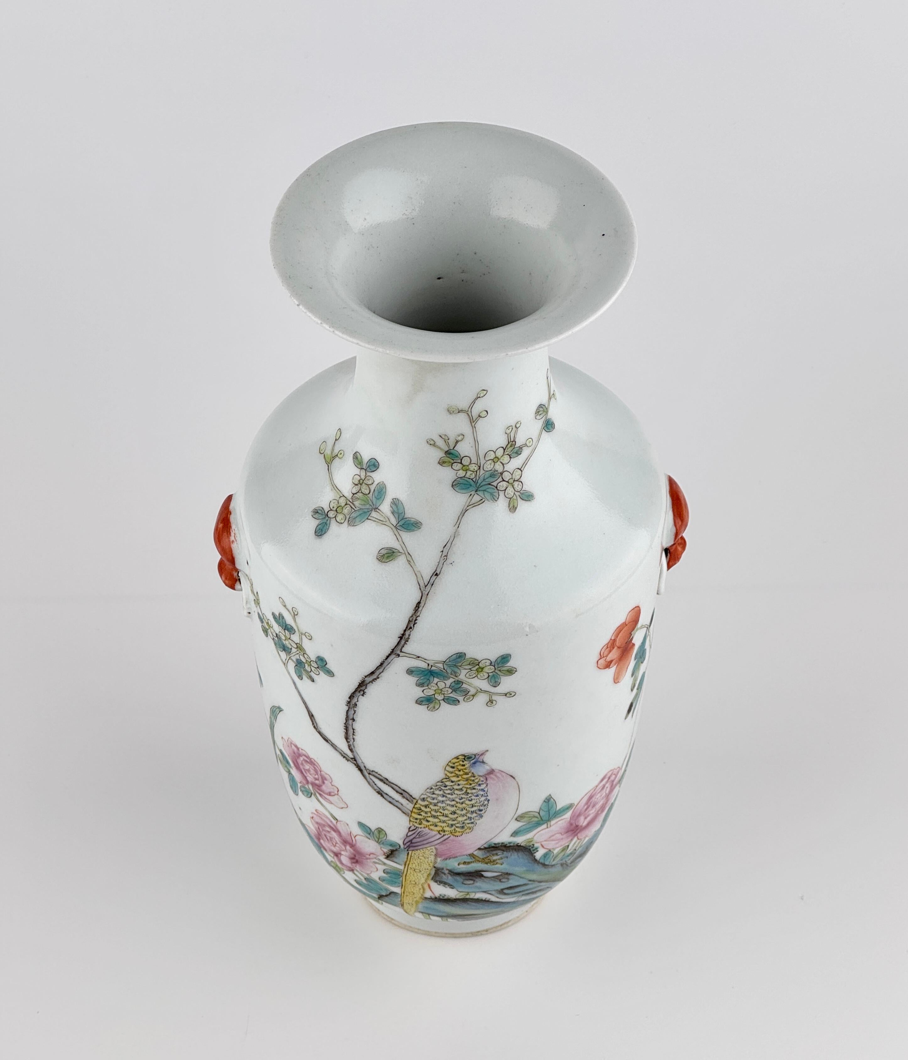 Famille rose porcelain vase, Late Qing Period-Republic Period For Sale 2