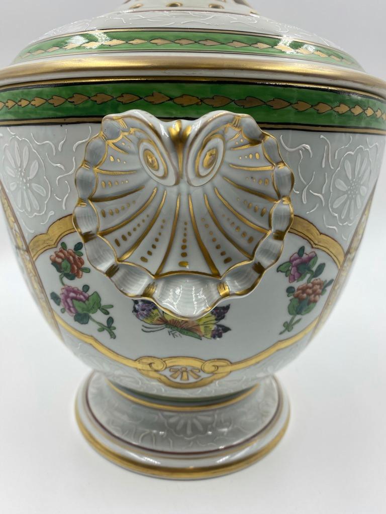 French Famille Rose Potpourri Pot, France, Samson Porcelain