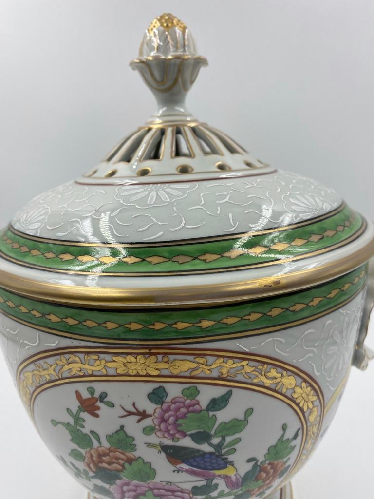 Late 19th Century Famille Rose Potpourri Pot, France, Samson Porcelain