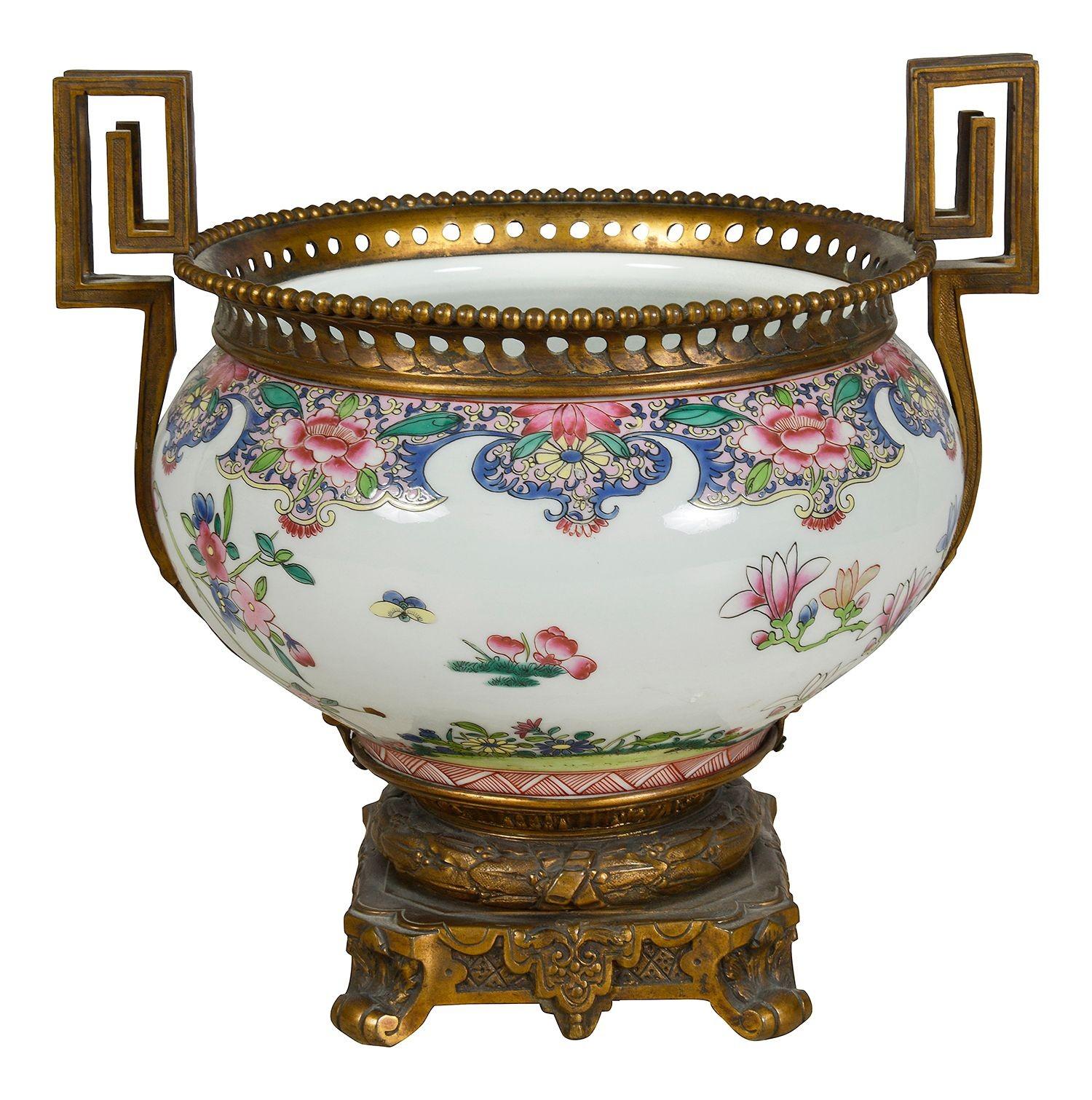Chinese Export Famille Rose style Jardiniere, C19th For Sale