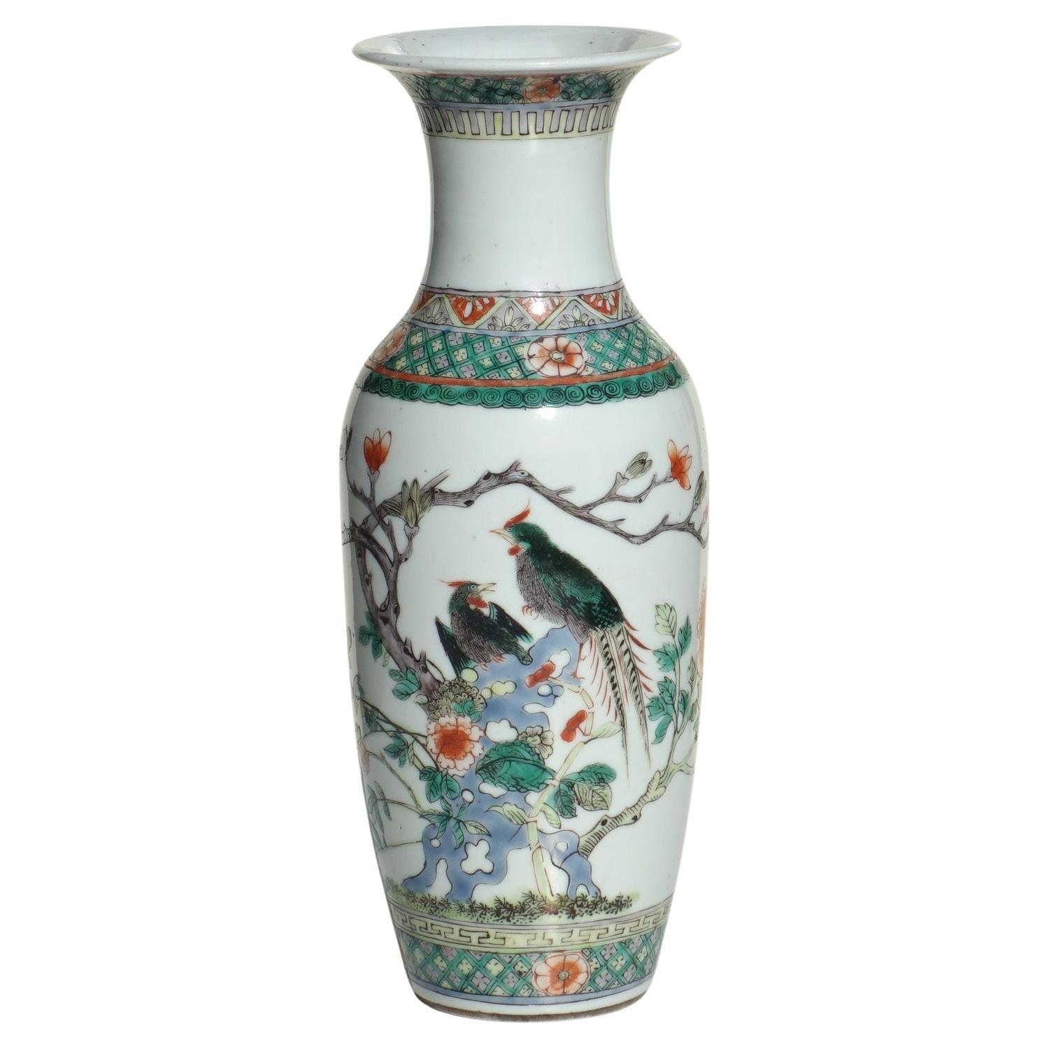 Famille Verte Dinastía Qing Arte chino Jarrón de porcelana antiguo en venta