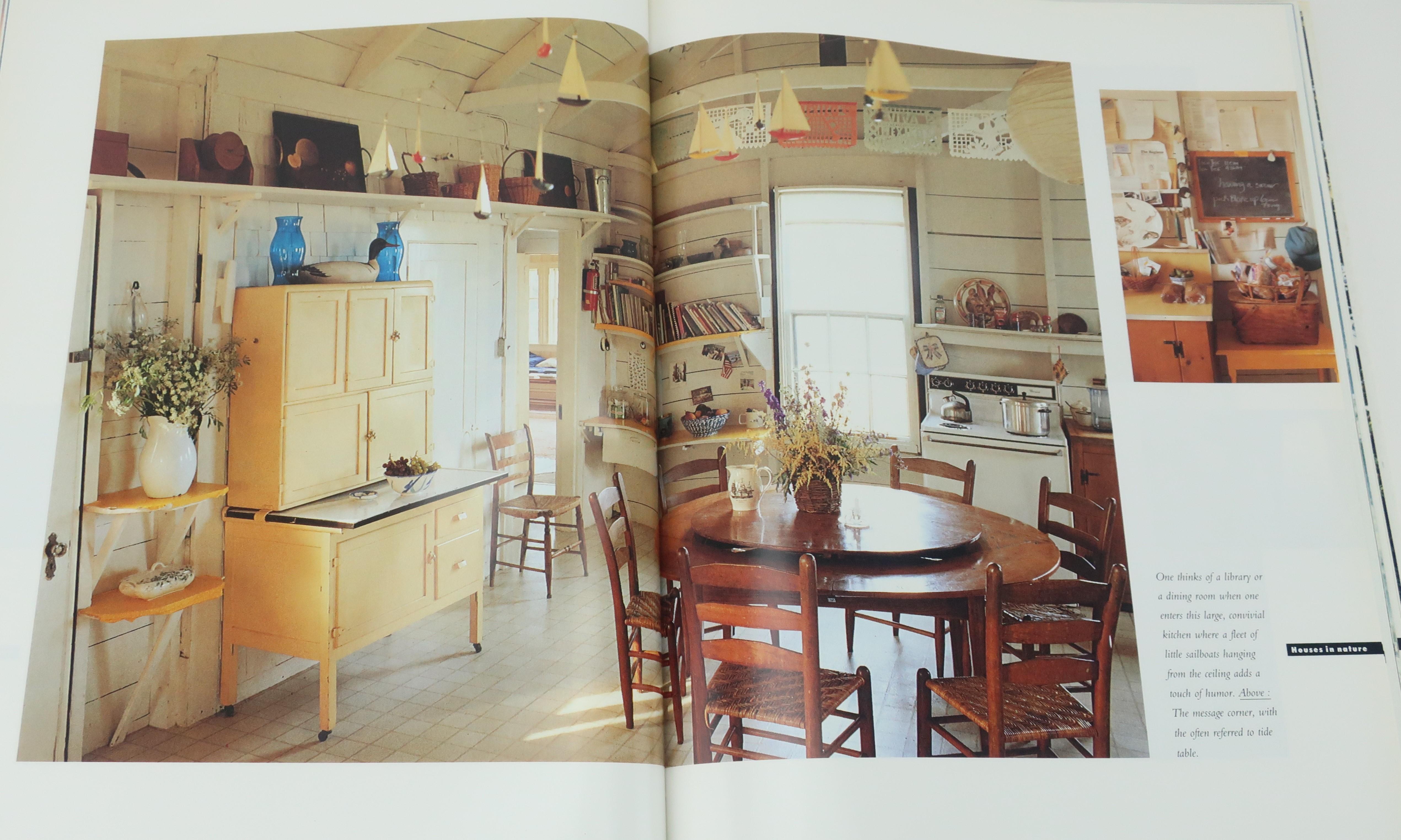 Family Houses by the Sea Coffee Table Book, 1993 For Sale 1