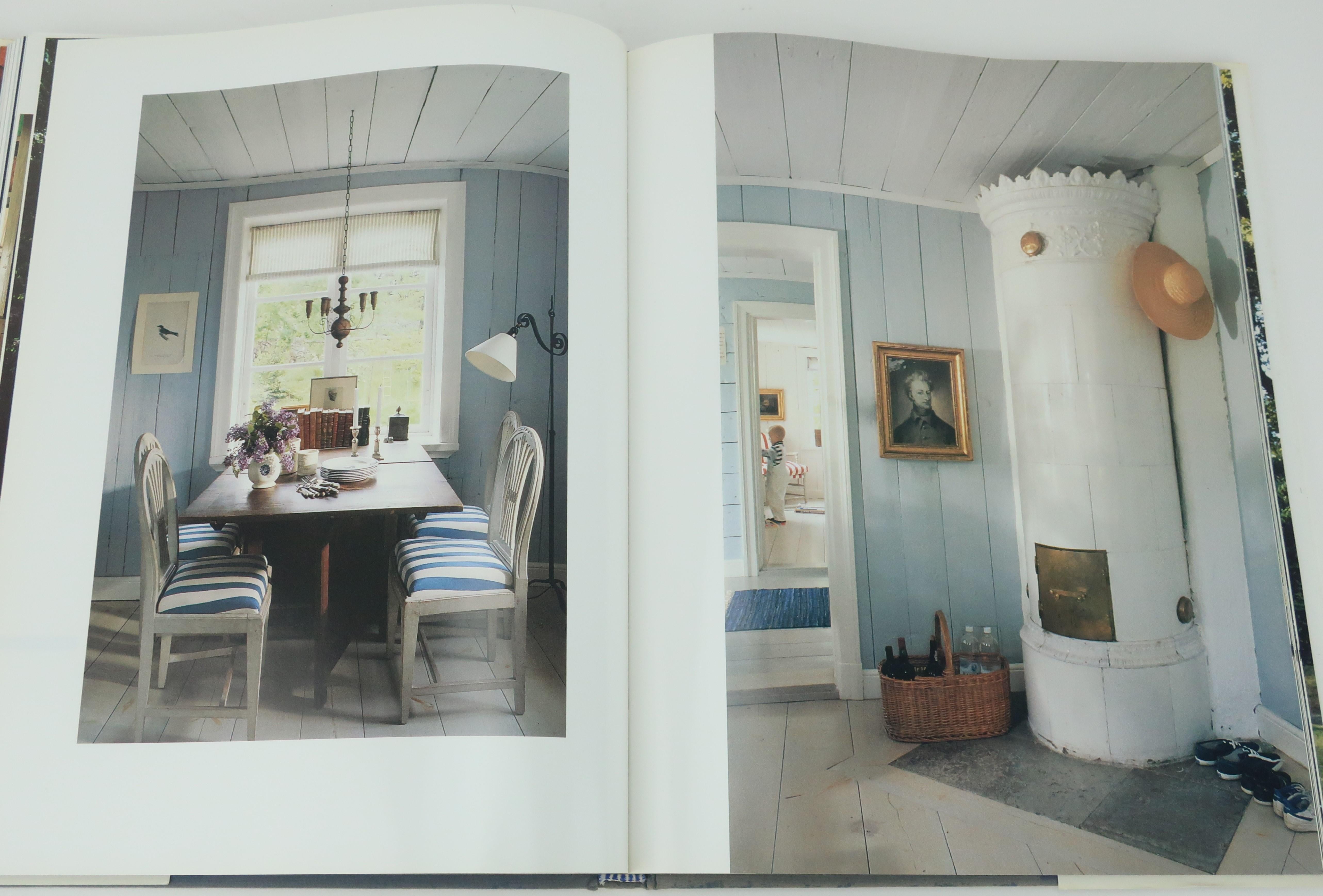Family Houses by the Sea Coffee Table Book, 1993 For Sale 5