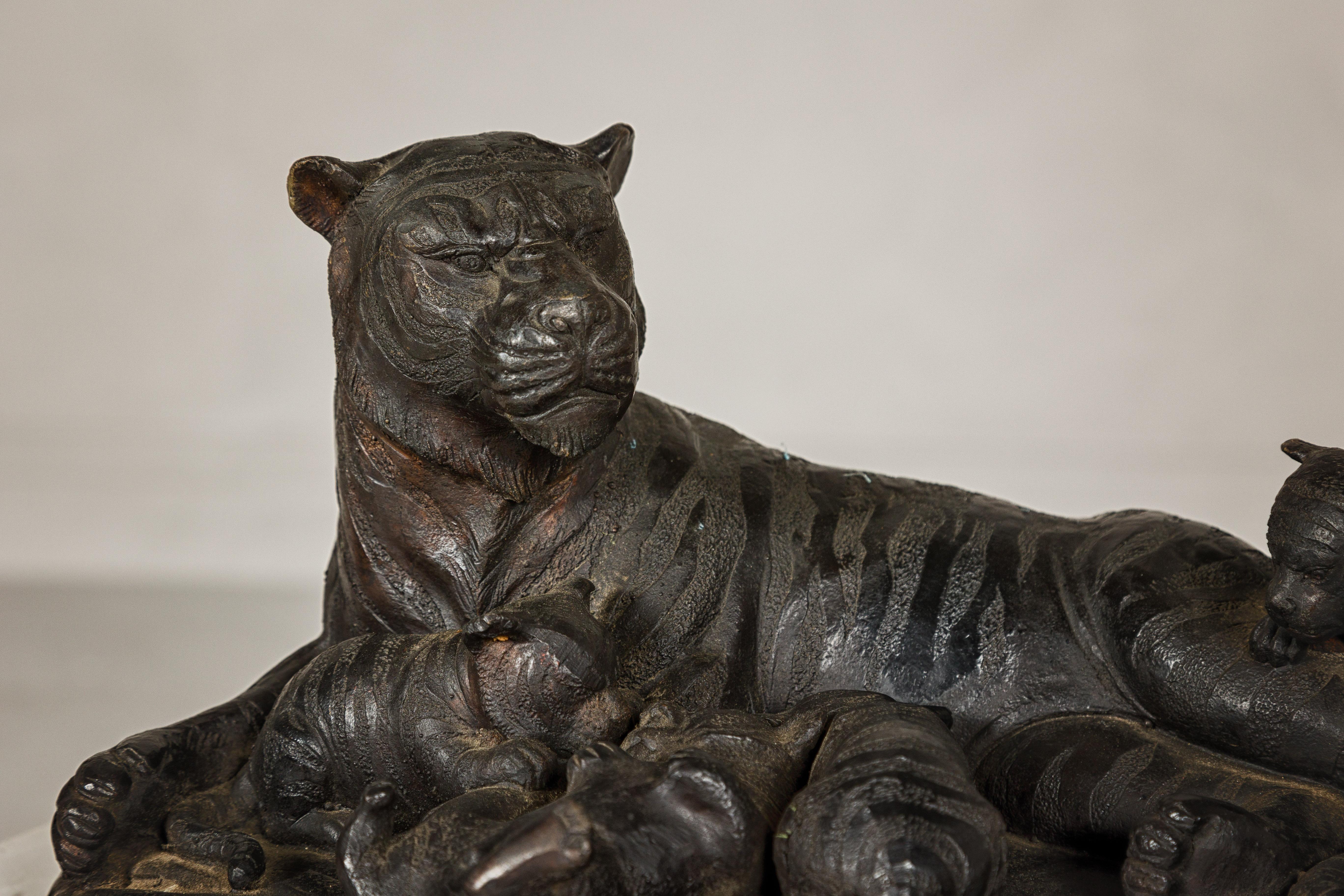 Bronze Tabletop Statue of a Family of Tigers In Good Condition For Sale In Yonkers, NY