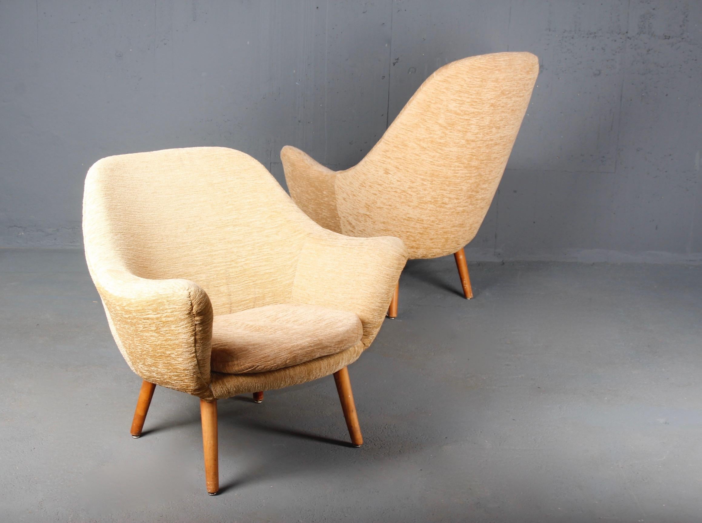 Family Pair of Armchairs 4