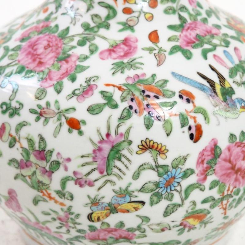 Family Rose Chinese Porcelain Vase, 19th Century In Good Condition In Aalsgaarde, DK