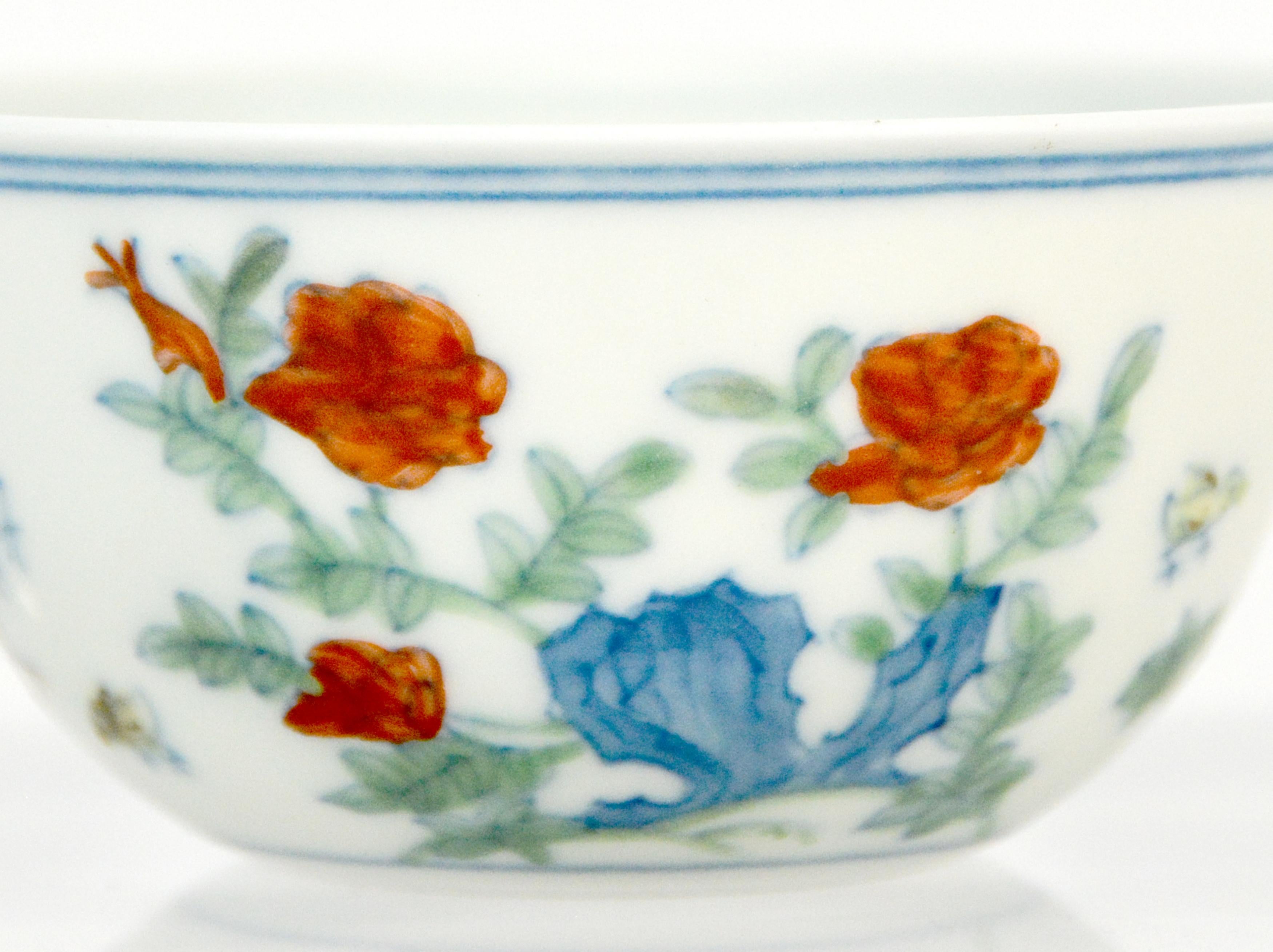 Famosa taza de pollo de porcelana Chenghua Doucai de estilo chino Ming siglo XX