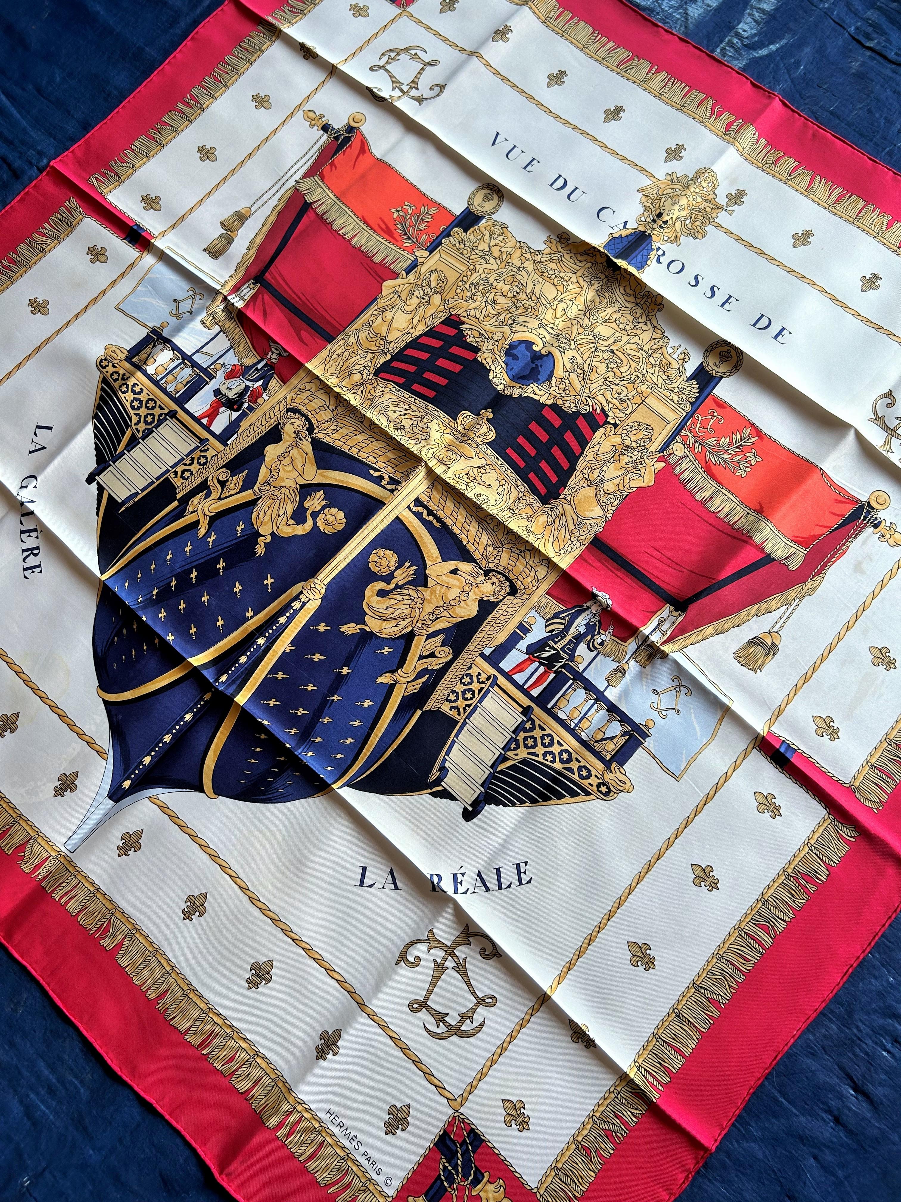 Berühmter Hermès-Schal mit dem Titel La Réale von Hugo Grygkar mit seiner Schachtel CIRCA 1990 im Angebot 5