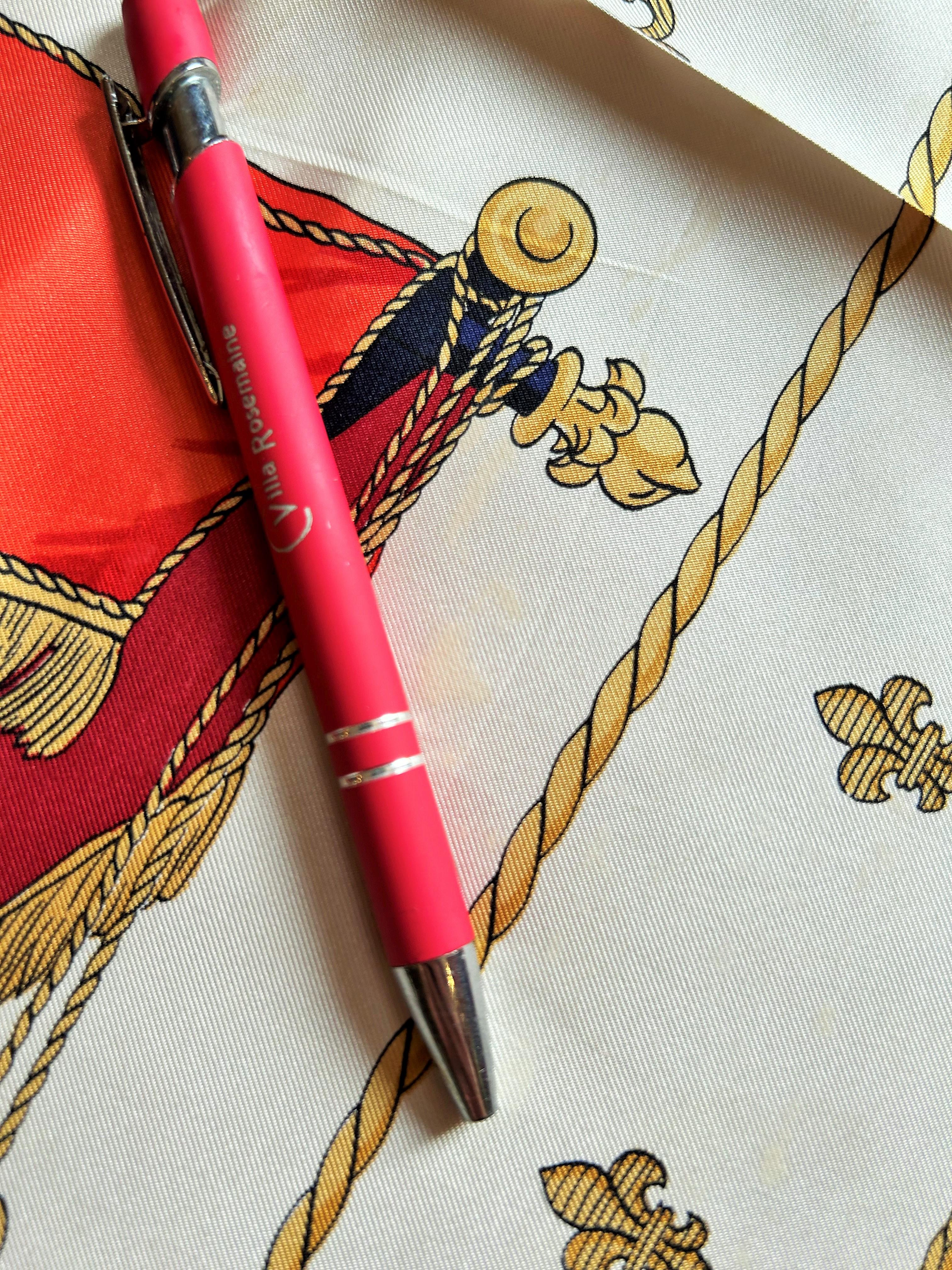 Famoso foulard di Hermès intitolato La Réale by Hugo Grygkar con la sua scatola CIRCA 1990 in vendita 11