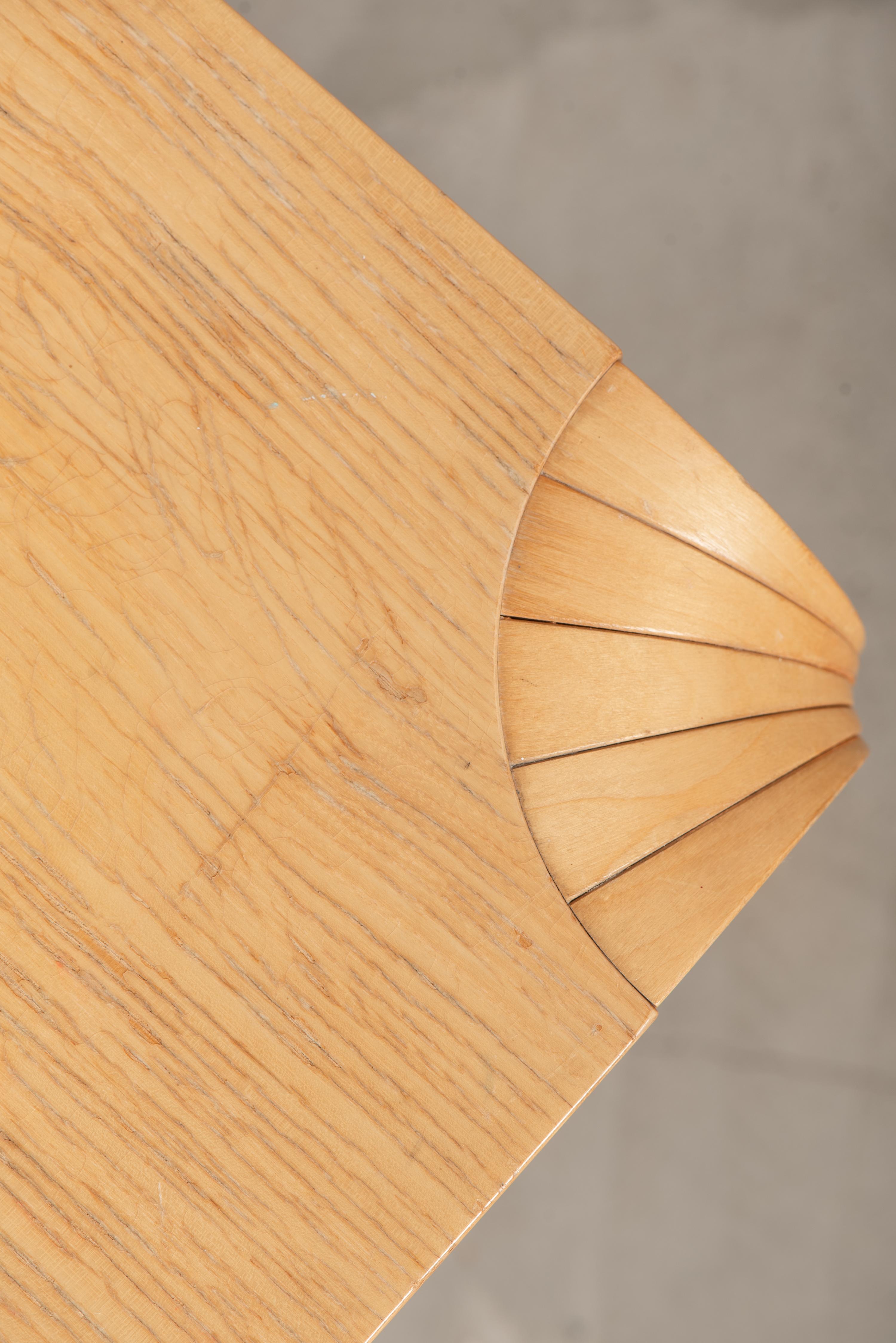 Taburete con pata de abanico X601 Alvar Aalto para Artek, Finlandia, años 60 en venta 4