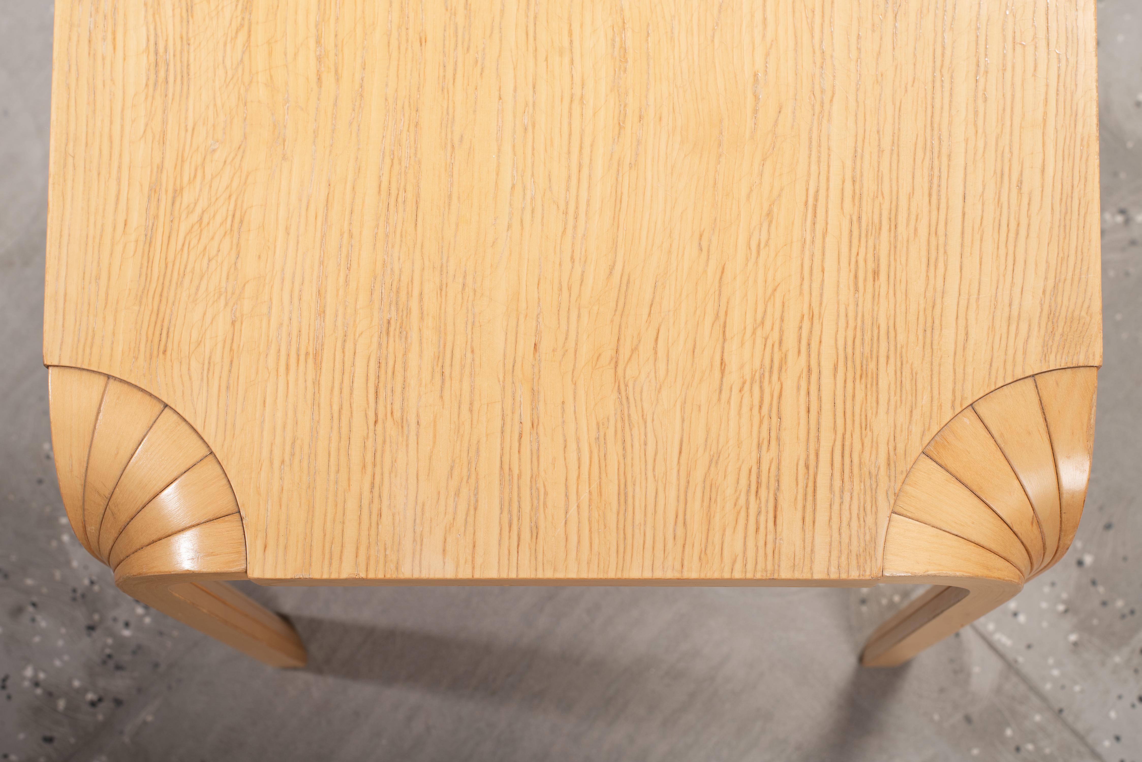 Taburete con pata de abanico X601 Alvar Aalto para Artek, Finlandia, años 60 en venta 9