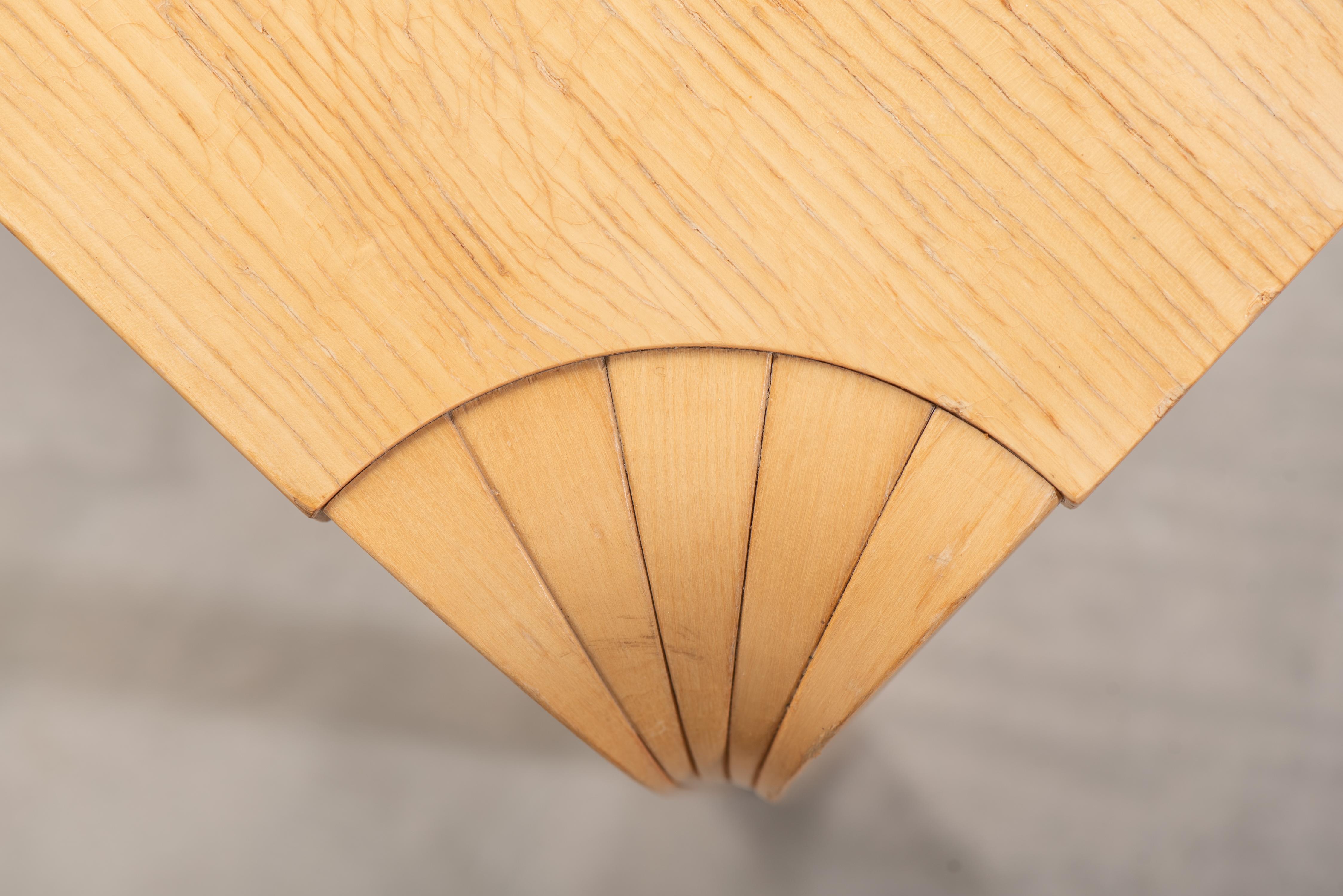Taburete con pata de abanico X601 Alvar Aalto para Artek, Finlandia, años 60 mediados del siglo XX en venta