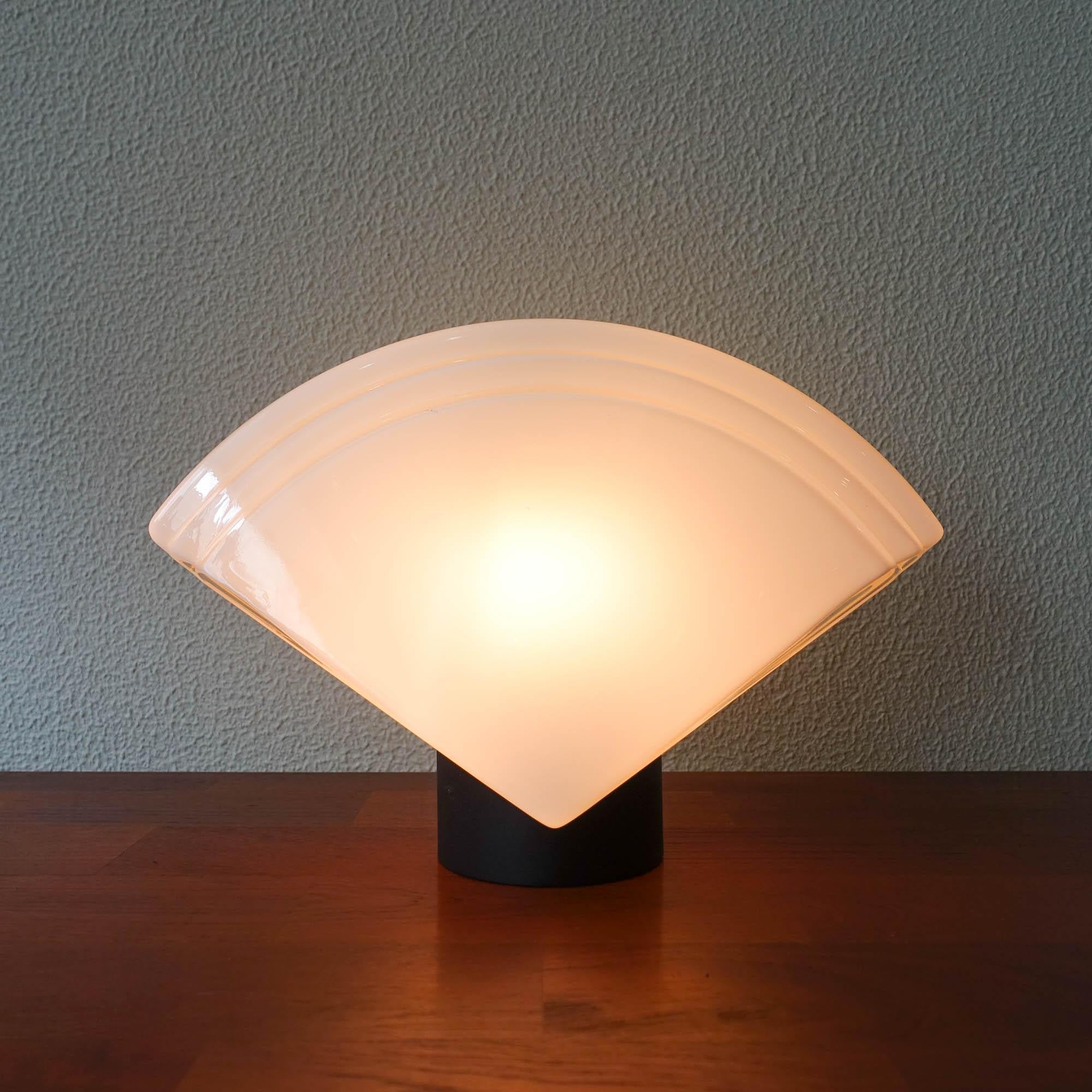 Fan-Shaped AV Mazzega Murano Glass Table Lamp, 1970s In Good Condition For Sale In Lisboa, PT