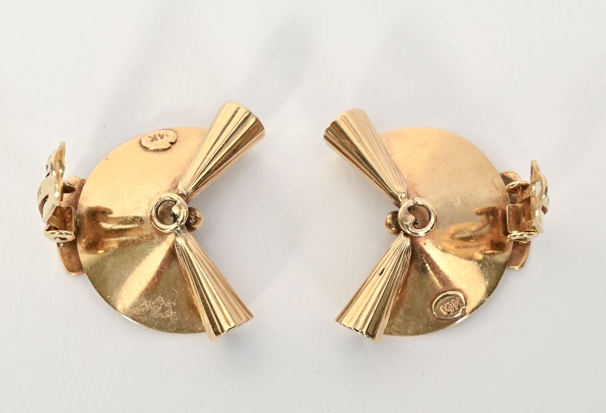 Women's or Men's Fan Shaped Retro Gold Earrings For Sale