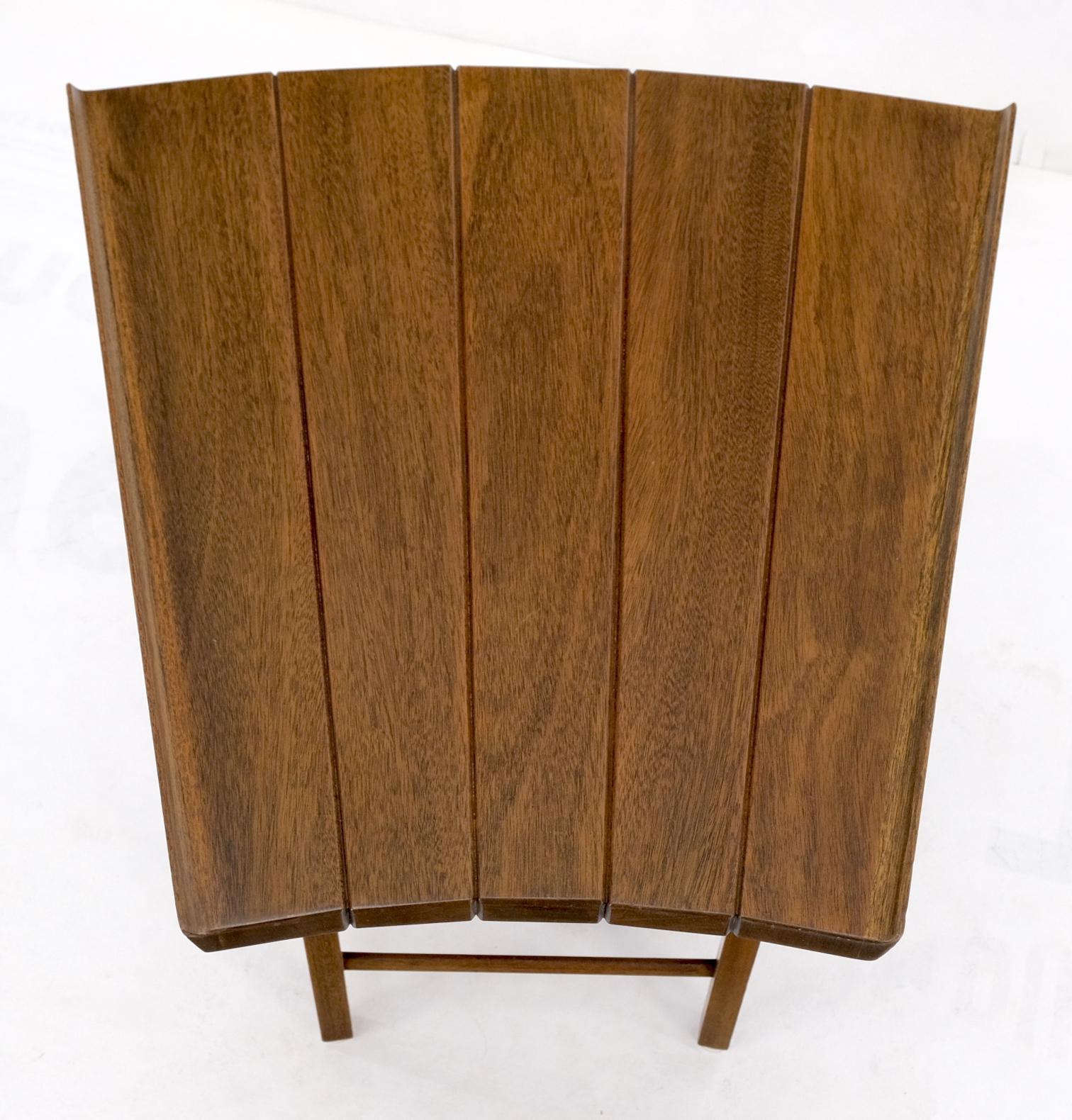 Fan Shaped Solid Walnut Dunbar Atr. Side End Stand Occasional Table Mint! For Sale 3