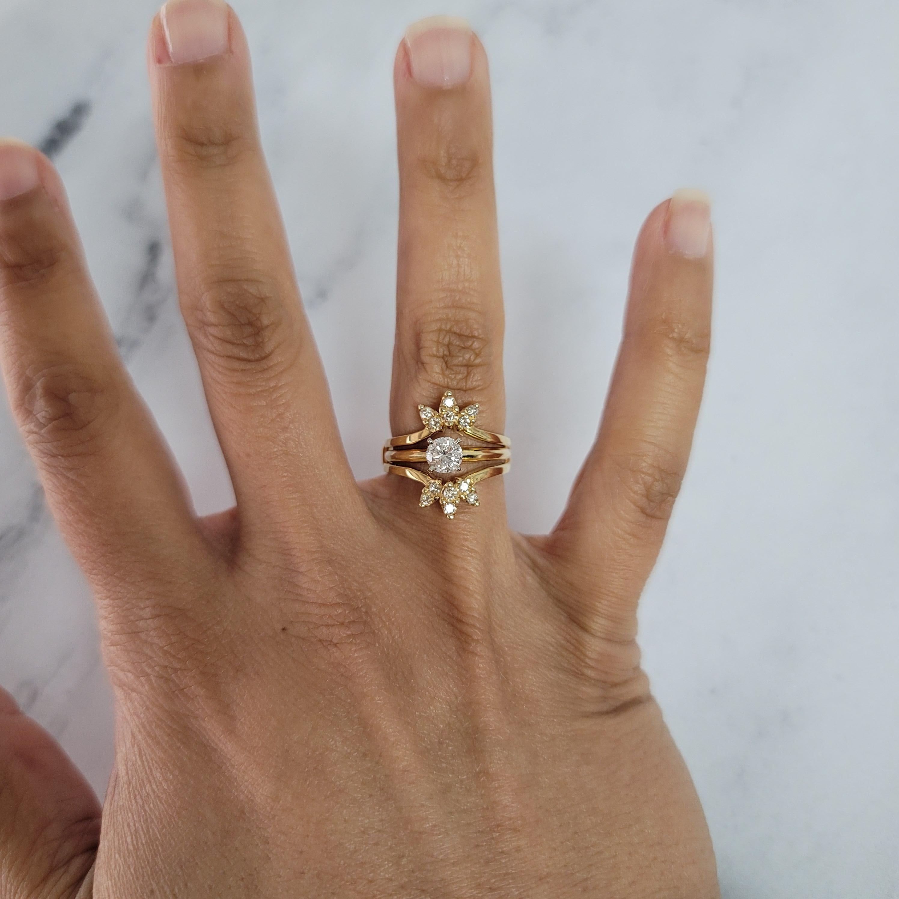 Taille ronde Bague à diamant en forme d'éventail, rehausseur de garde .25cttw 14k Yellow Gold en vente