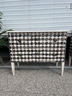 Fan style drawer with white top