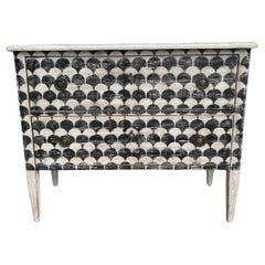 Fan style drawer with white top