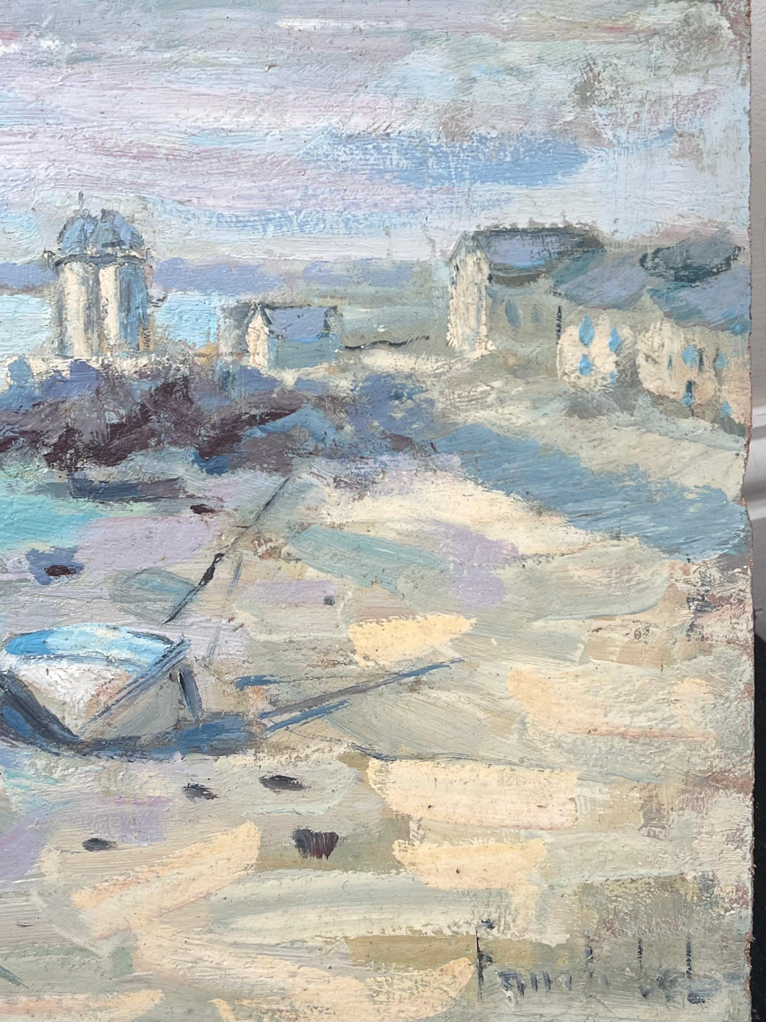 Angedockte Boote in einem sandigen Hafen Sonnenuntergang Strand Französisch Ölgemälde (Impressionismus), Painting, von Fanch Lel