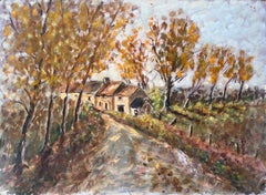 Paisaje otoñal francés con casas rurales y camino arbolado