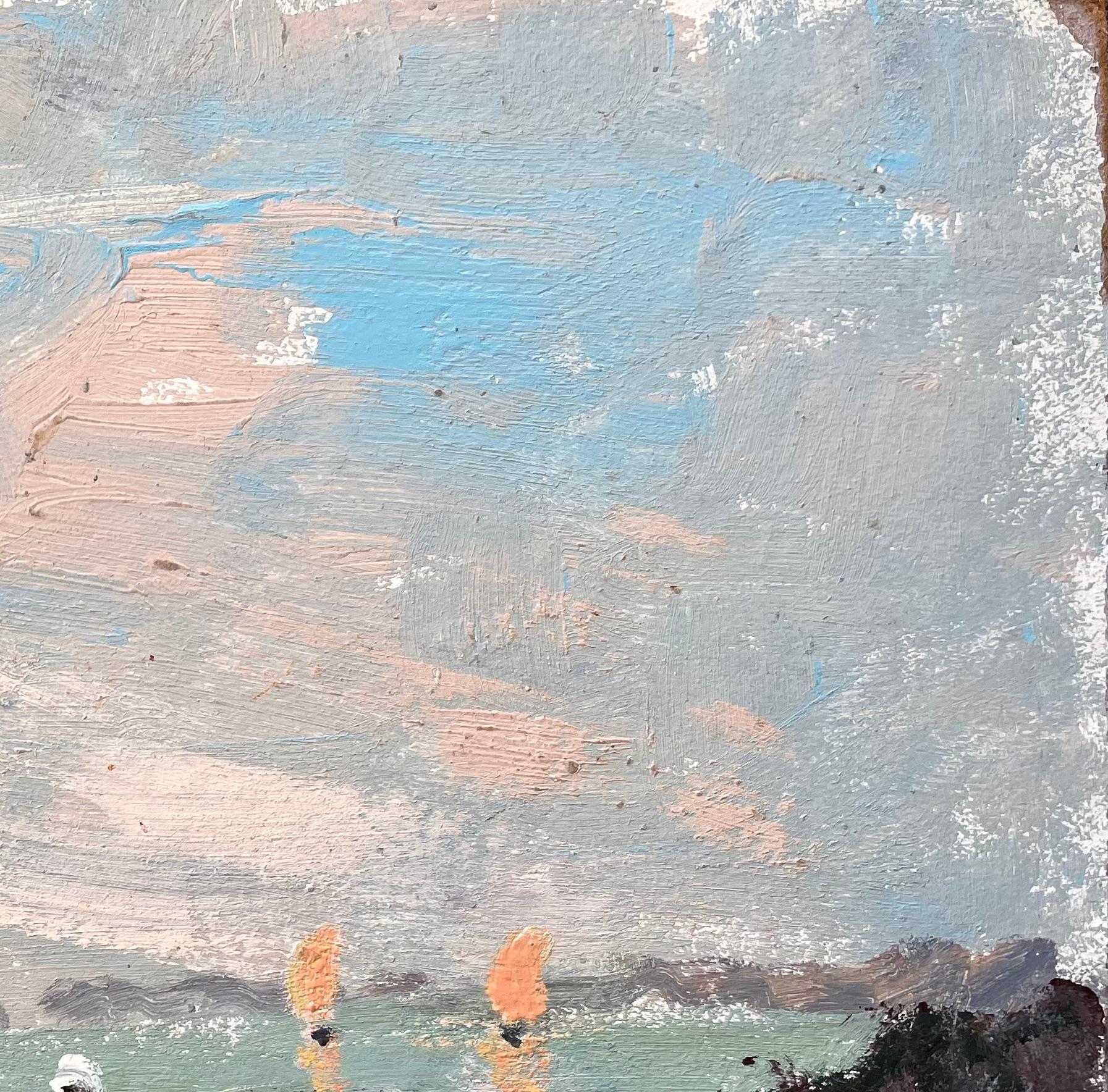 Französisches Coastal-Ölgemälde der Küste, Ölgemälde von tiefem Tide-Fisch mit Segelbooten und Figuren (Grau), Abstract Painting, von Fanch Lel