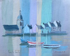 Paysage côtier français à la gouache avec bateaux et église par Fanch Lel