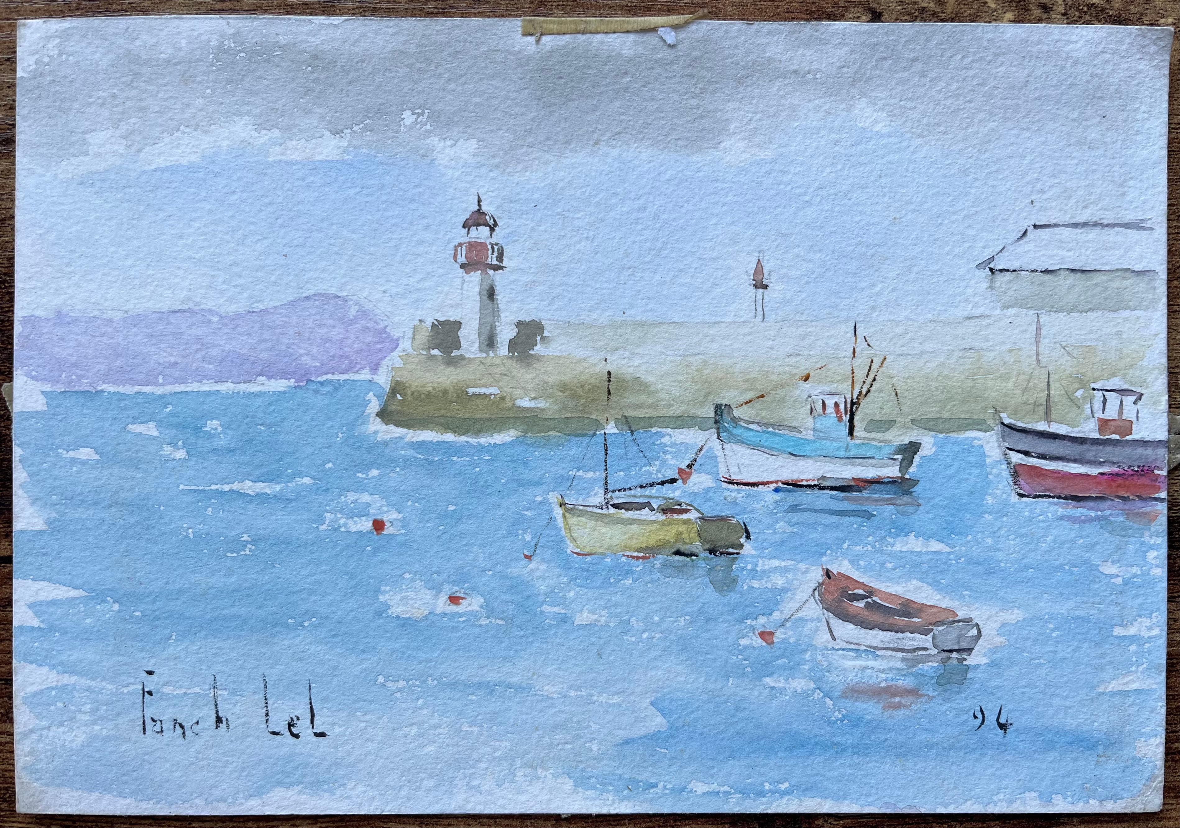 Scena di porto francese con barche e faro in gouache - Painting di Fanch Lel