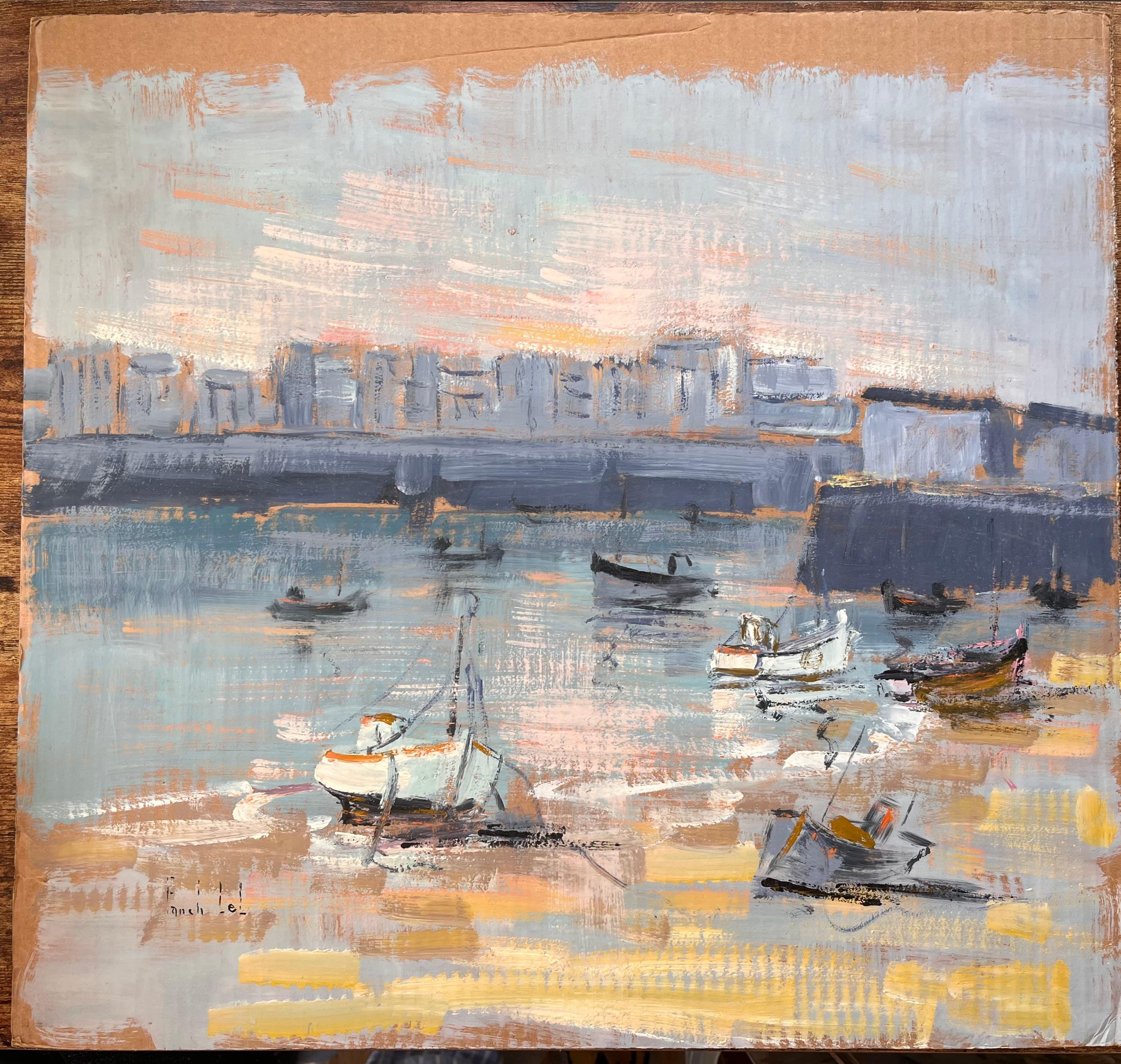 Scena del porto francese con barche ormeggiate e paesaggio urbano distante al tramonto - Painting di Fanch Lel