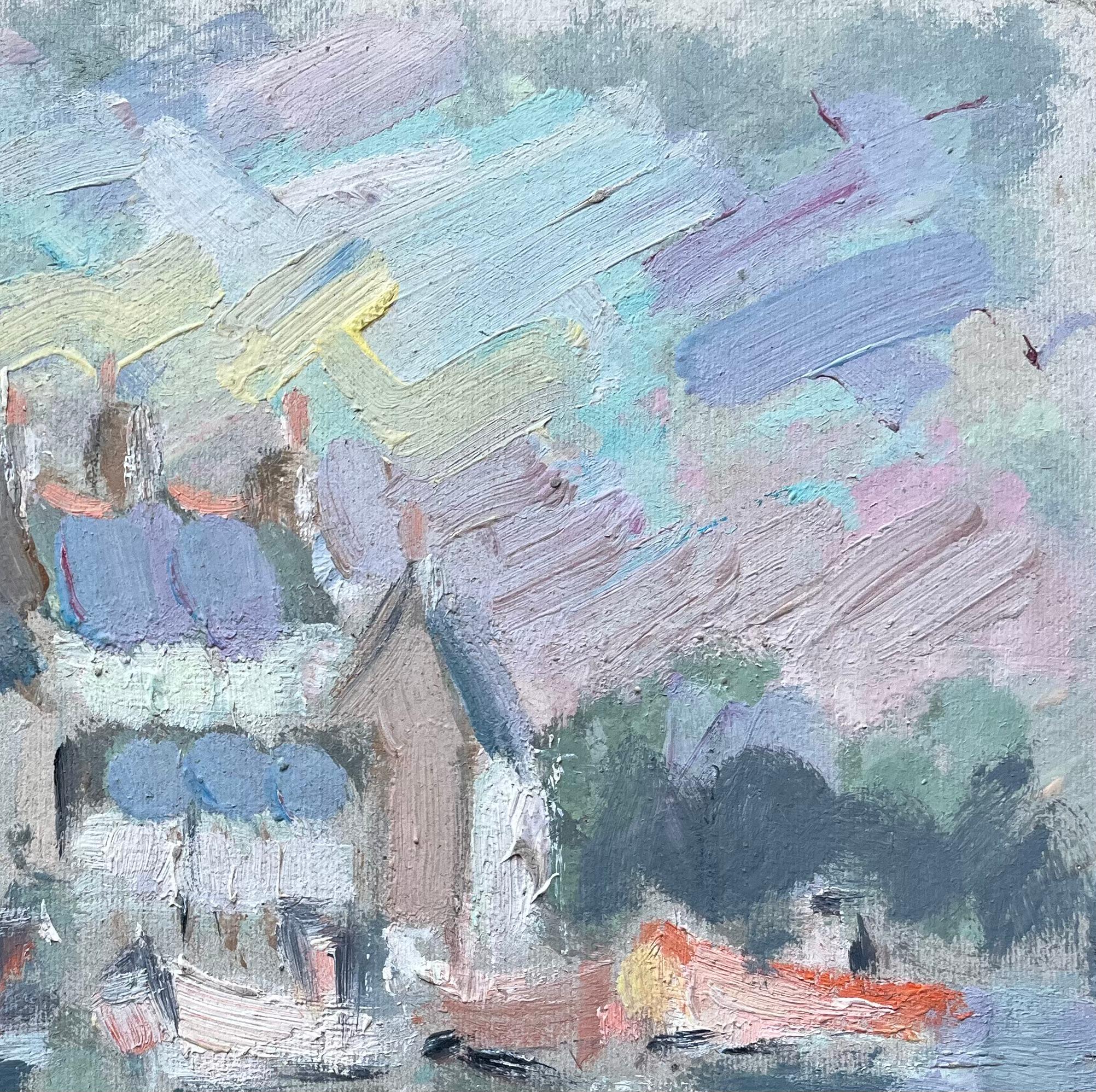 Französische Hafenfront mit Booten und Café-Markisen im impressionistischen Stil (Grau), Figurative Painting, von Fanch Lel