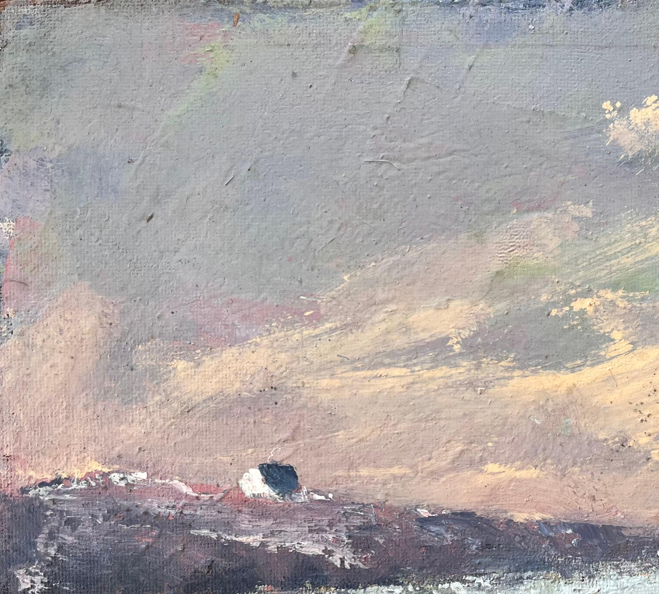 Titel: Französisch-impressionistische Küstenlandschaft mit Klippenhäuschen und Abendhimmel
Von Fanch Lel
Größe: 10,5 x 13,75 Zoll (Höhe x Breite)
Ölgemälde auf Karton, ungerahmt
Zustand: Das Gemälde ist in gutem Zustand mit leichten Gebrauchsspuren