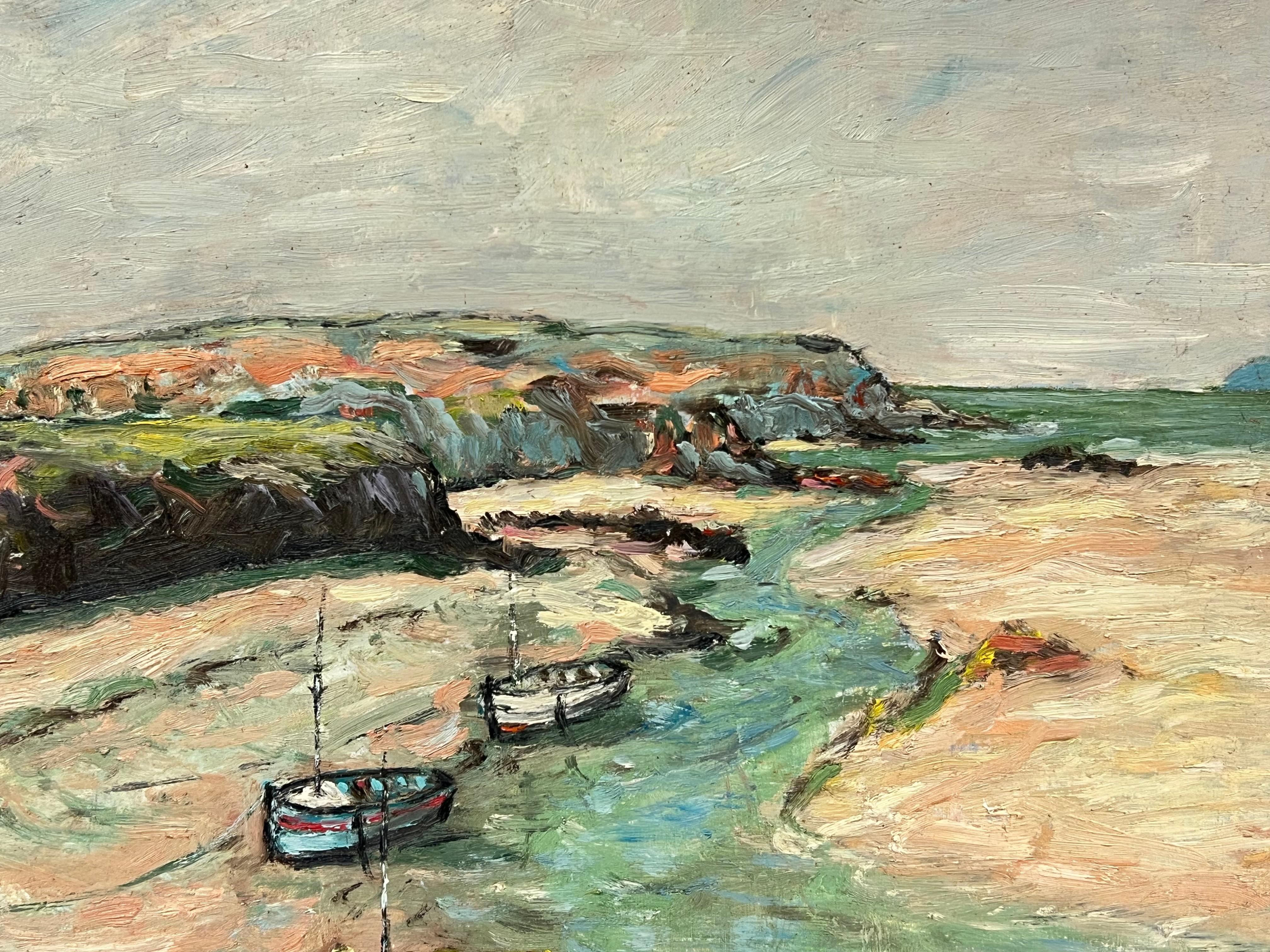Paisaje impresionista francés con barcos amarrados y acantilados ondulantes - Painting Impresionista de Fanch Lel