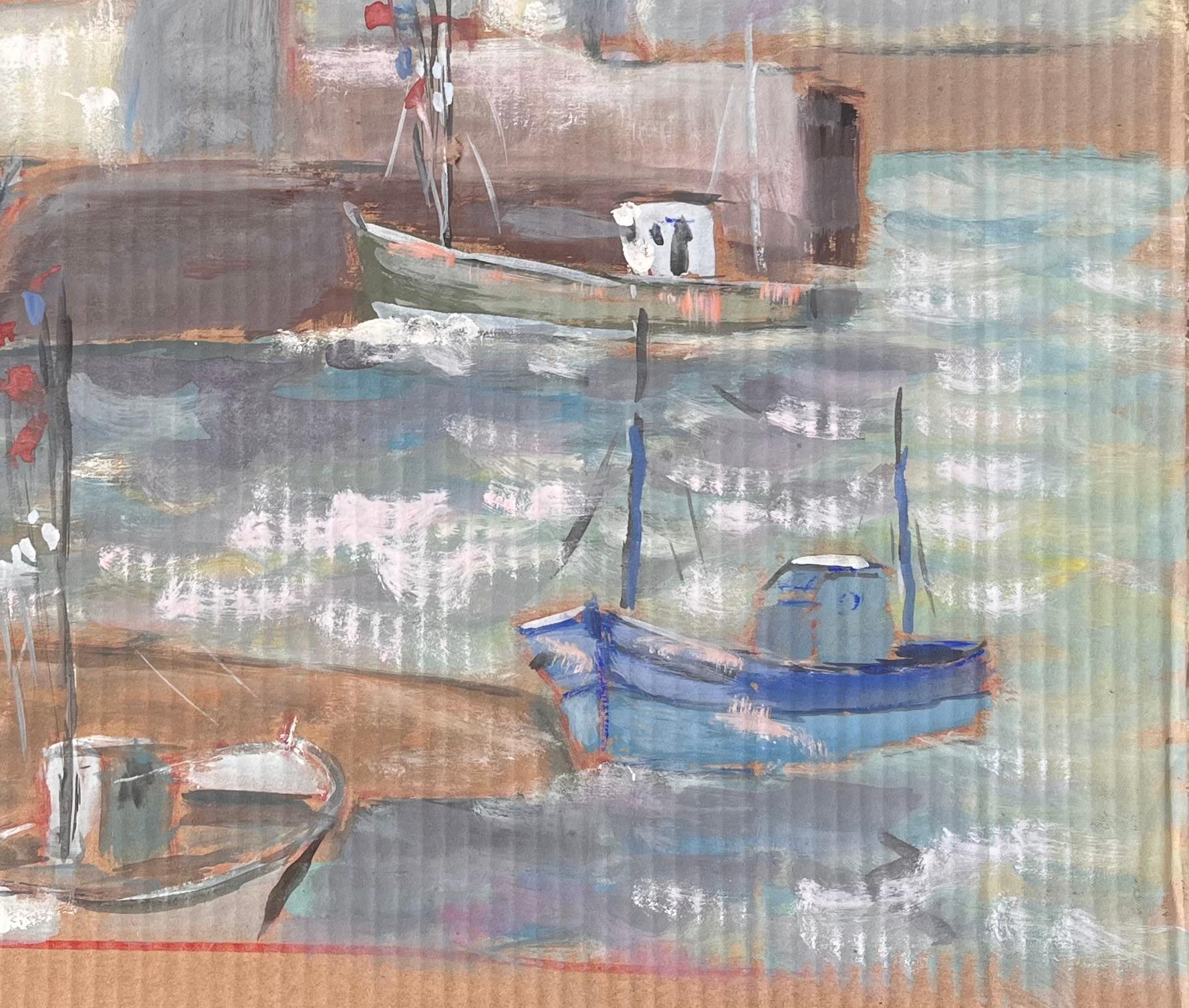 Titel: Französischer Impressionist Leuchtturm Hafenszene mit Booten und roten Ziegeldächern
Von Fanch Lel
Größe: 19,5 x 20,75 Zoll (Höhe x Breite)
Gouache-Malerei auf Karton, ungerahmt
Zustand: Insgesamt guter Zustand mit leichten Gebrauchsspuren an