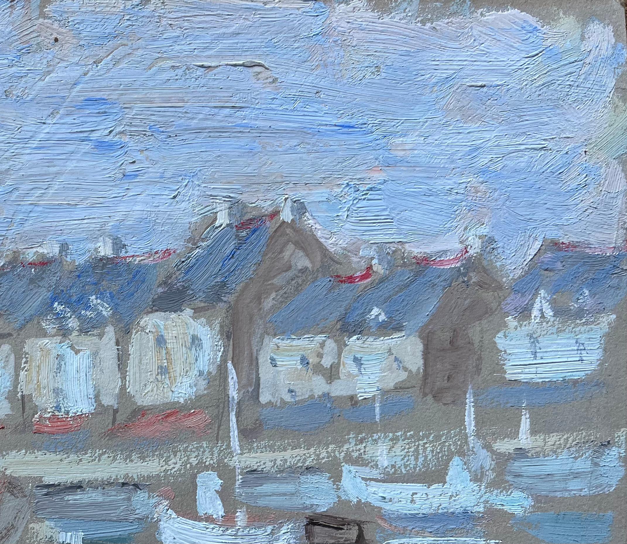 Titel: Ölgemälde eines französischen Impressionisten mit Hafenbooten und Dorfdächern
von Fanche Lel
Größe: 9,5 Zoll (Höhe) x 11,5 Zoll (Breite)
Ölgemälde auf Papier, ungerahmt
Zustand: Das Gemälde ist in gutem Zustand, mit leichten Gebrauchsspuren