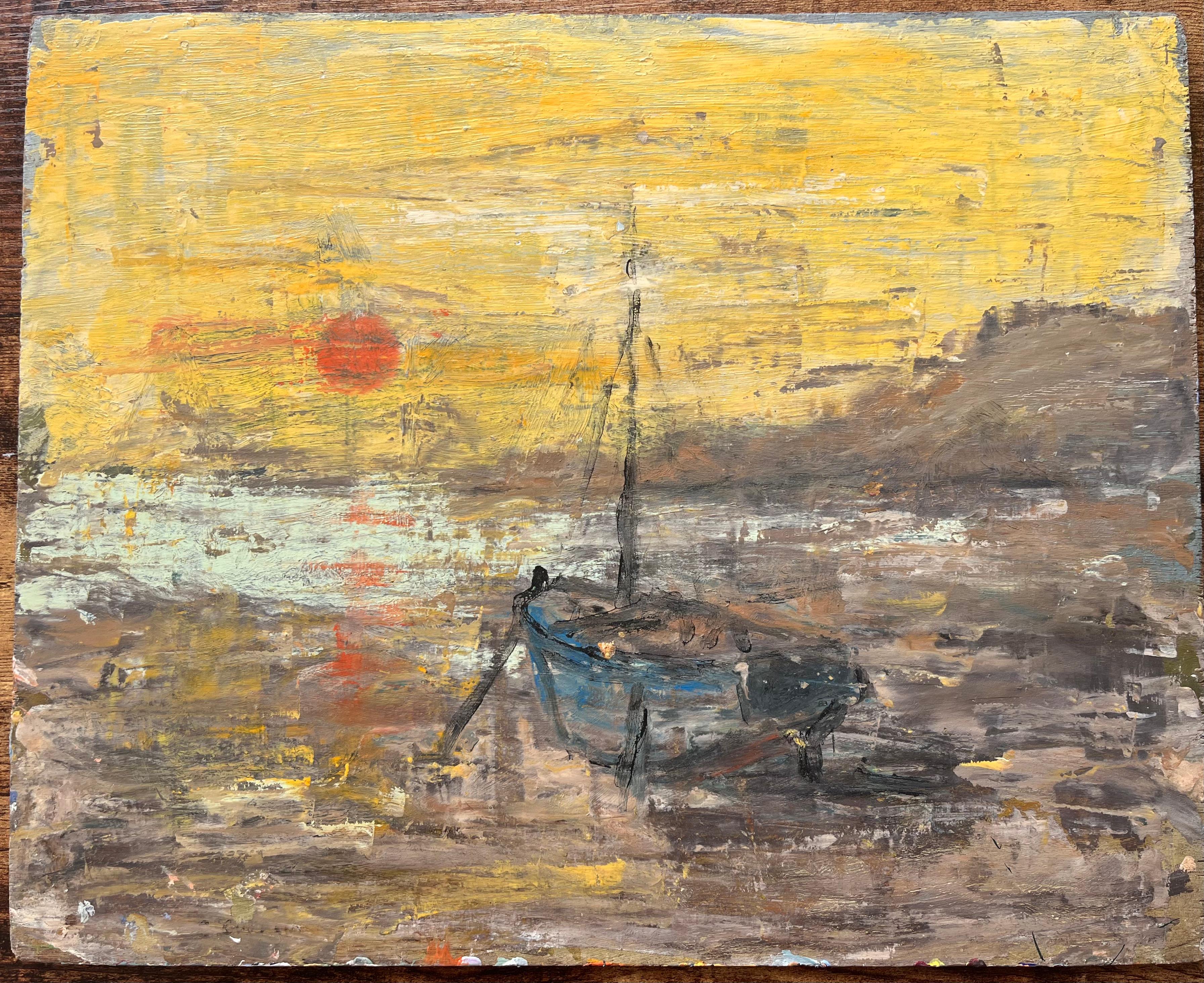 Paysage marin impressionniste français représentant un bateau amarré au coucher du soleil dans un ciel jaune - Painting de Fanch Lel