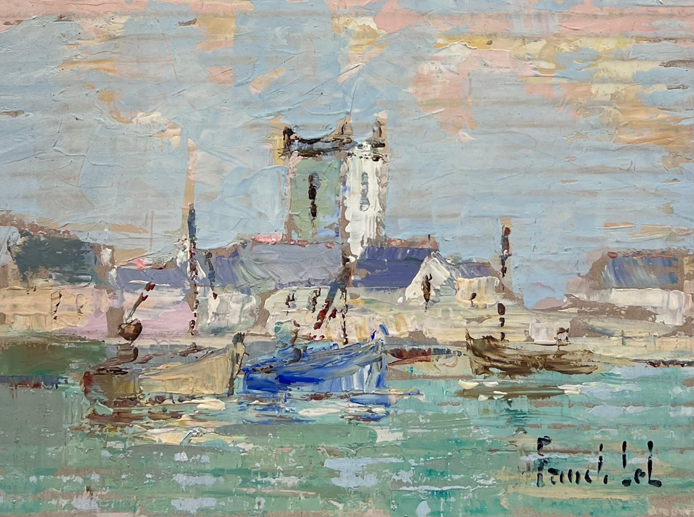 Figurative Painting di Fanch Lel - Impressionista francese Scena di porto tranquillo con barche e villaggio costiero