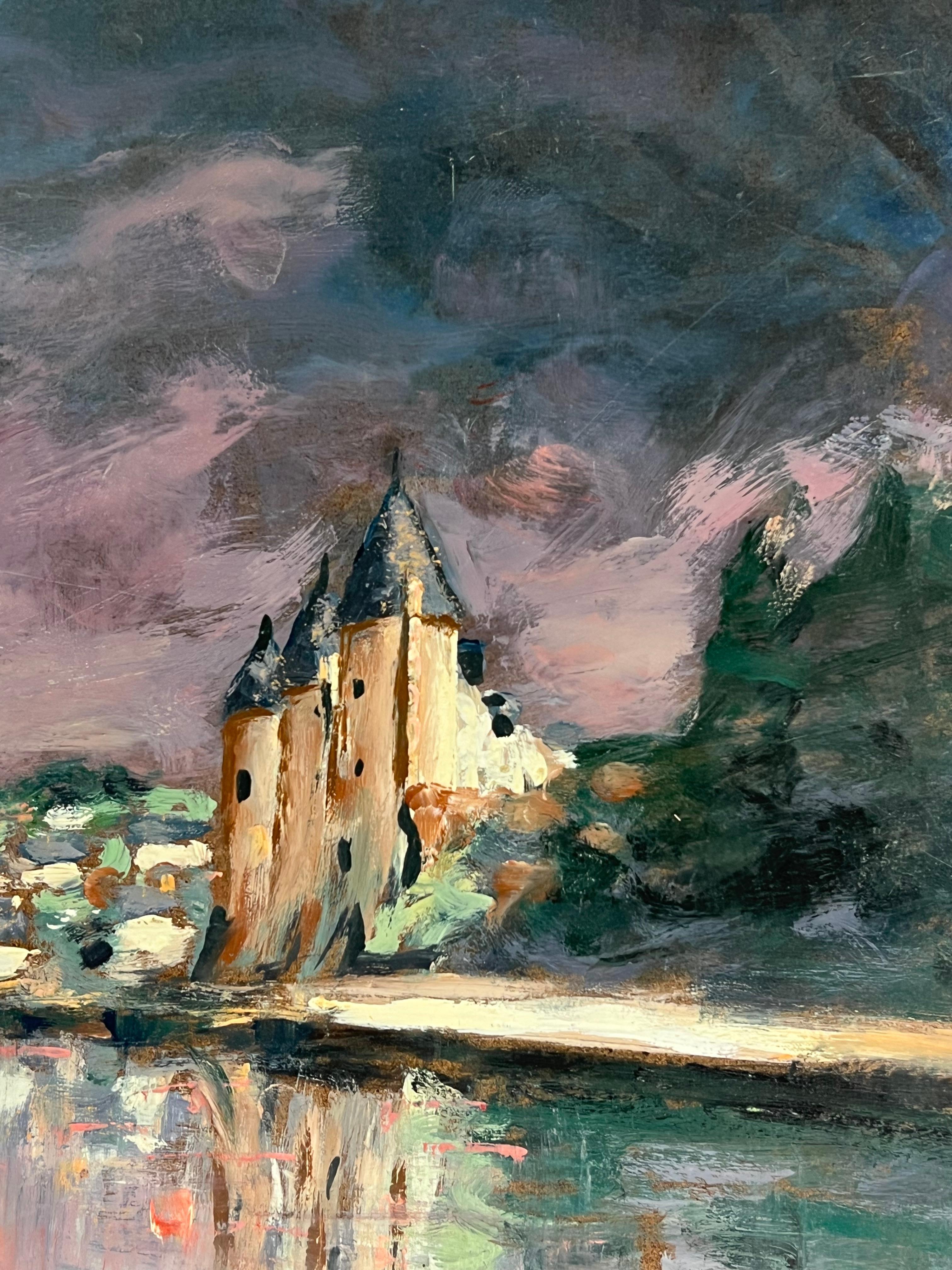Impressionista francese Cielo viola crepuscolare sopra il porto Castello costiero - Painting Impressionismo di Fanch Lel