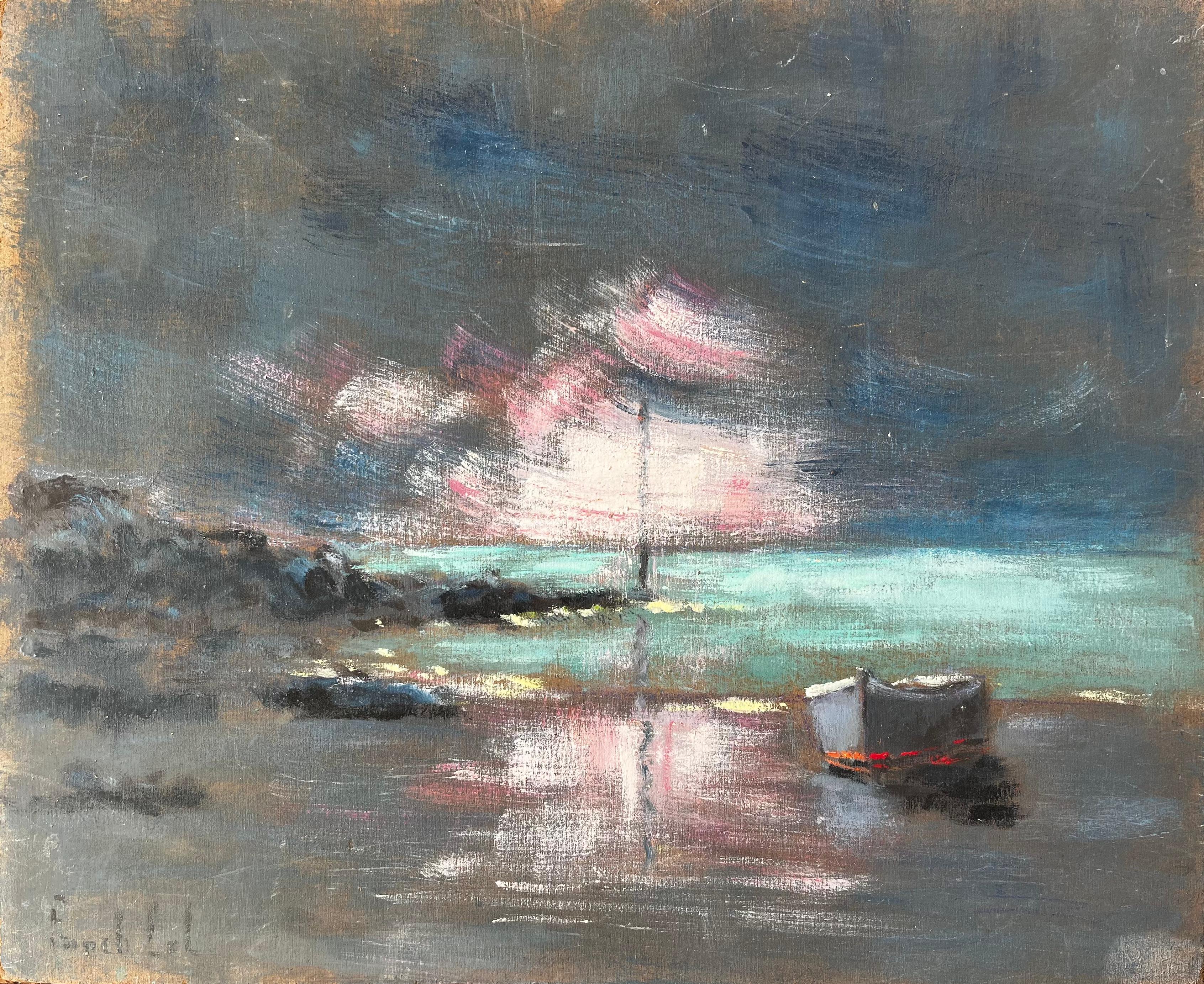 Scène côtière nocturne française avec bateau et ciel réfléchi rose