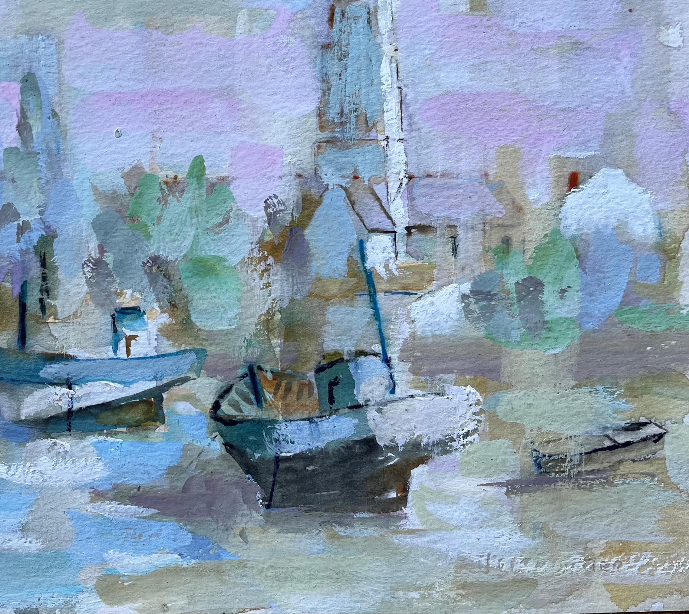 Óleo francés de barcos portuarios y aguja de pueblo en suaves tonos pastel - Painting Impresionista de Fanch Lel