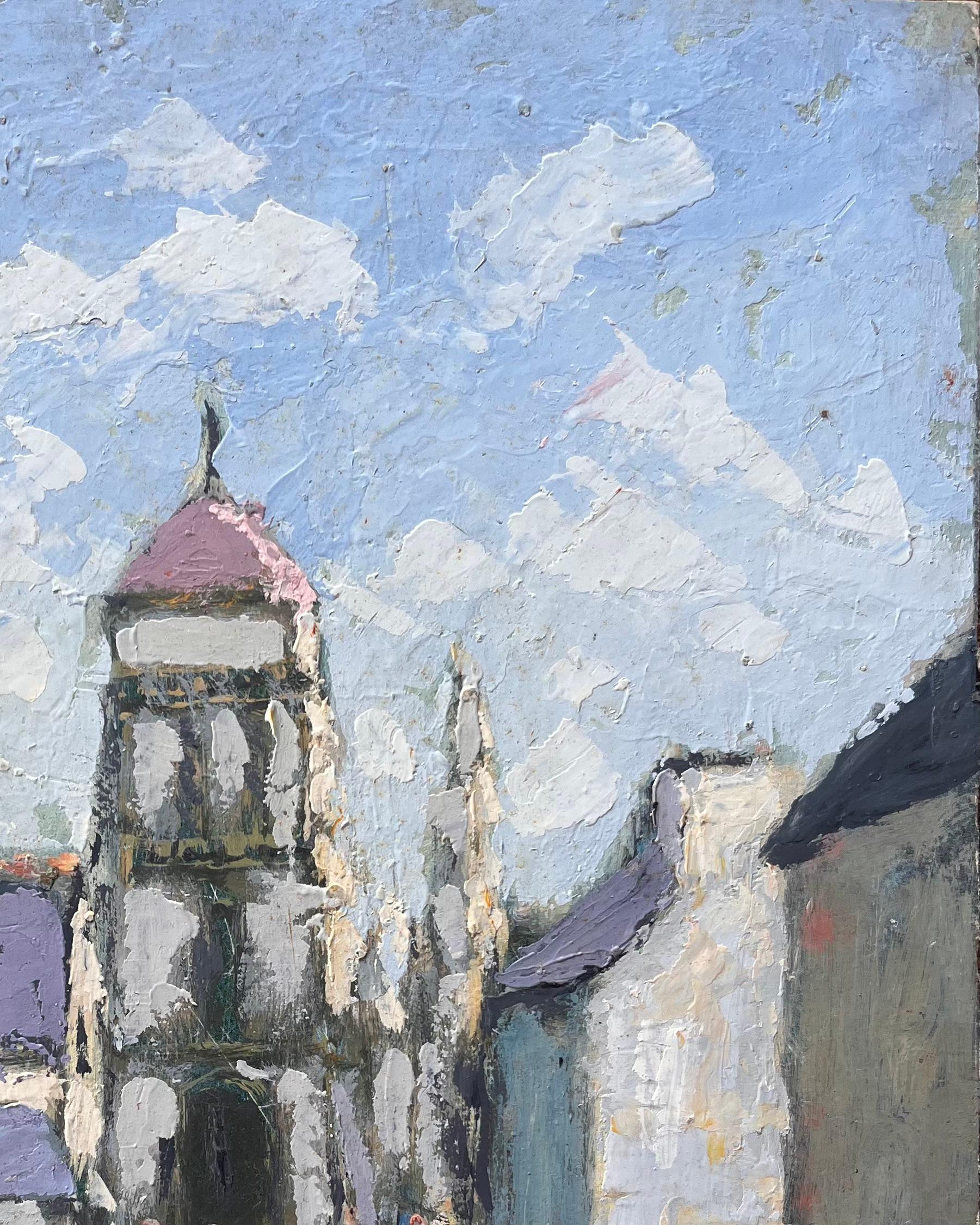 Processione in un villaggio francese con campanile e figure colorate sotto il cielo blu in vendita 1