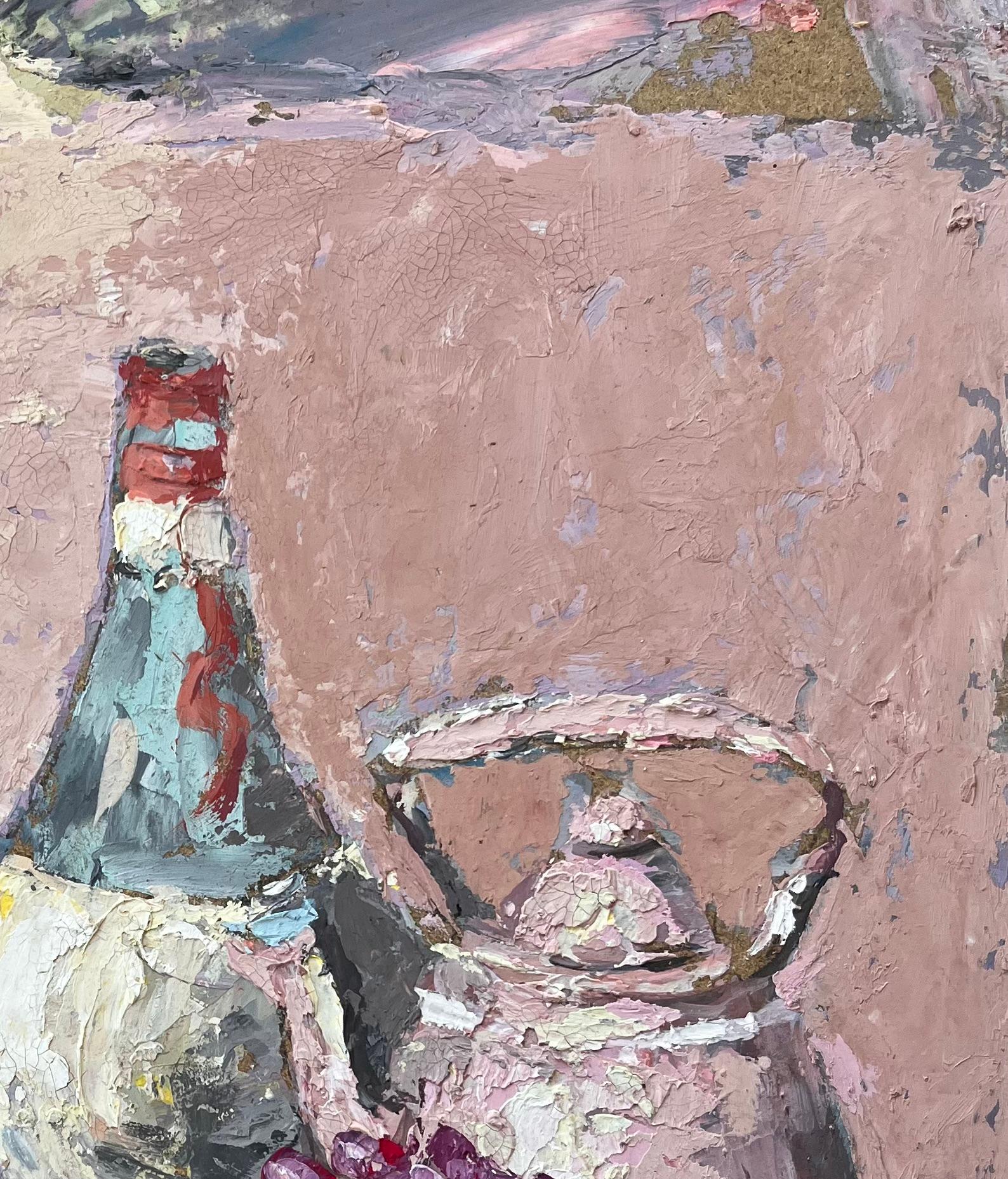 Impasto-Stillleben mit Chianti-Flaschenflasche, Zinnkrug und Obst aus Zinn auf Leinen (Grau), Abstract Painting, von Fanch Lel